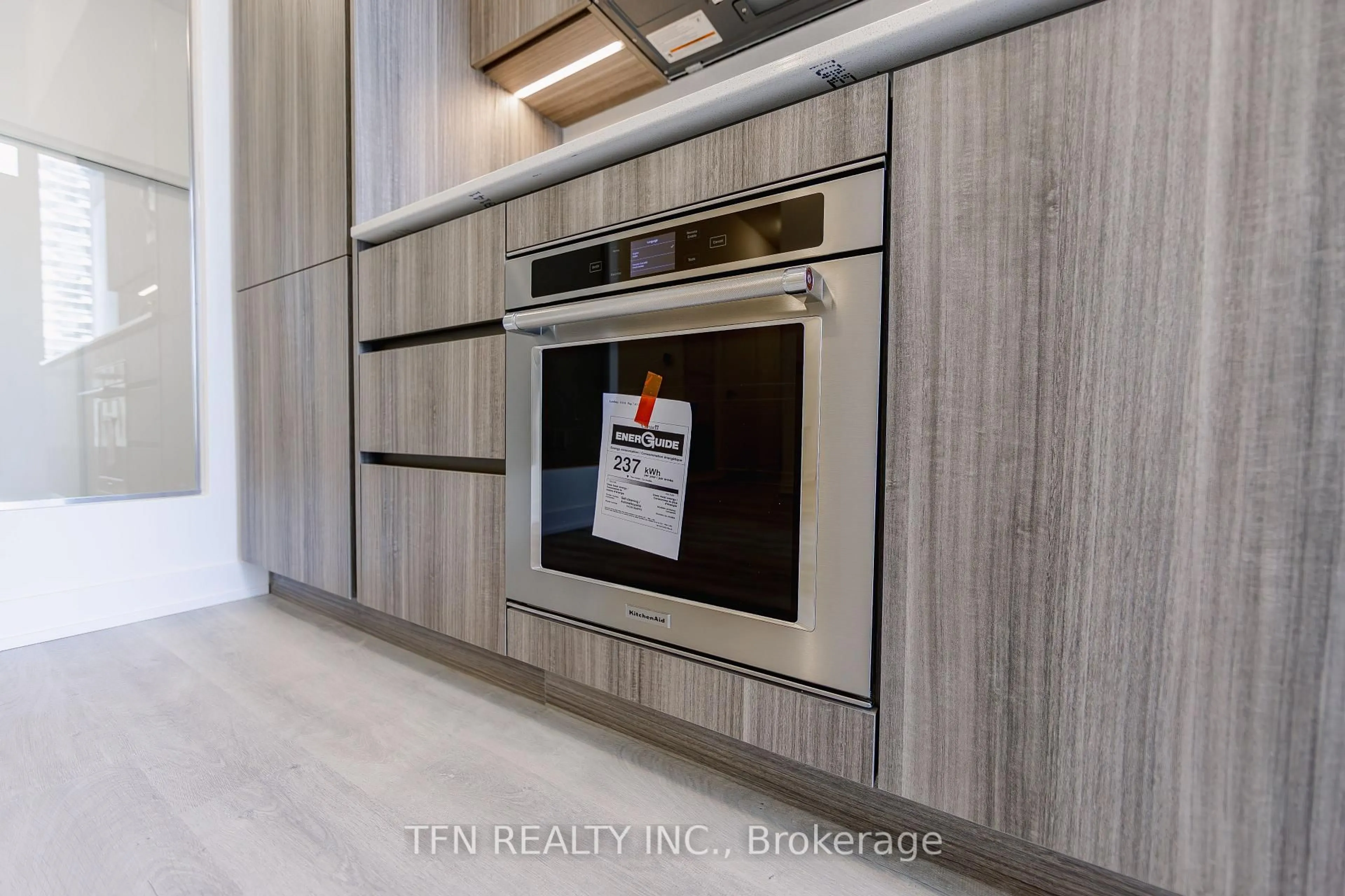 Contemporary kitchen, unknown for 15 Richardson St #514, Toronto Ontario M5A 0Y5