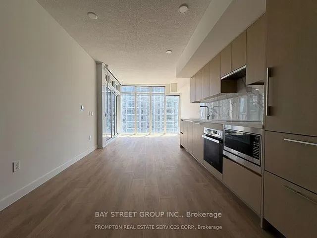 1 Concord Cityplace Way #912, Toronto 3