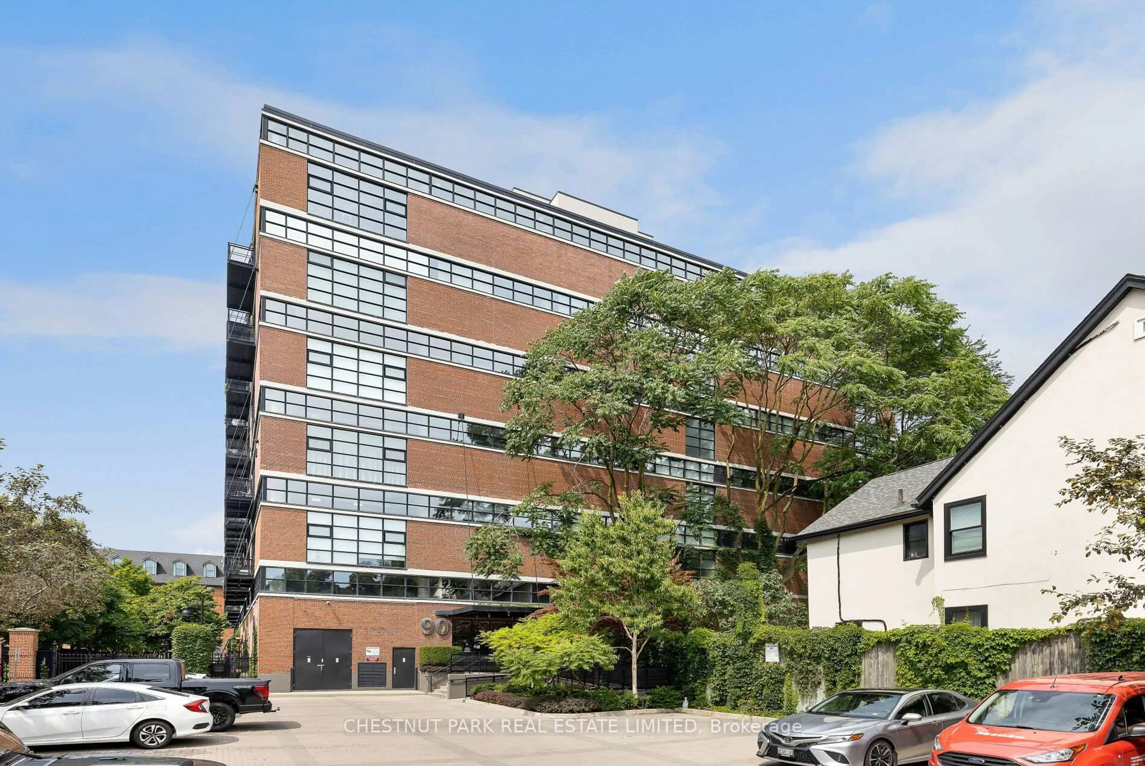 Indoor foyer for 90 Sumach St #306, Toronto Ontario M5A 4R4