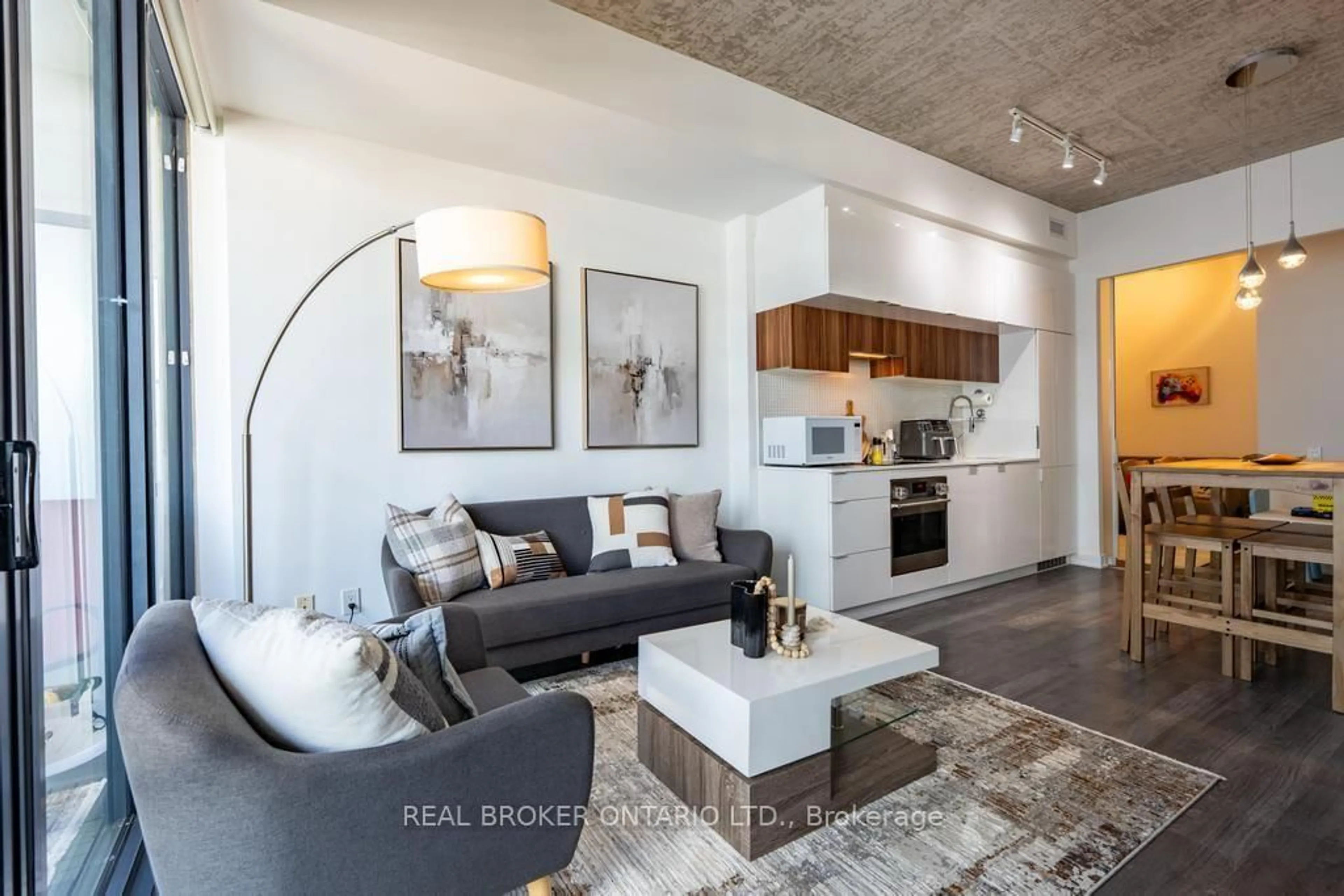 Living room with furniture, unknown for 185 Roehampton Ave #1601, Toronto Ontario M4P 0C6