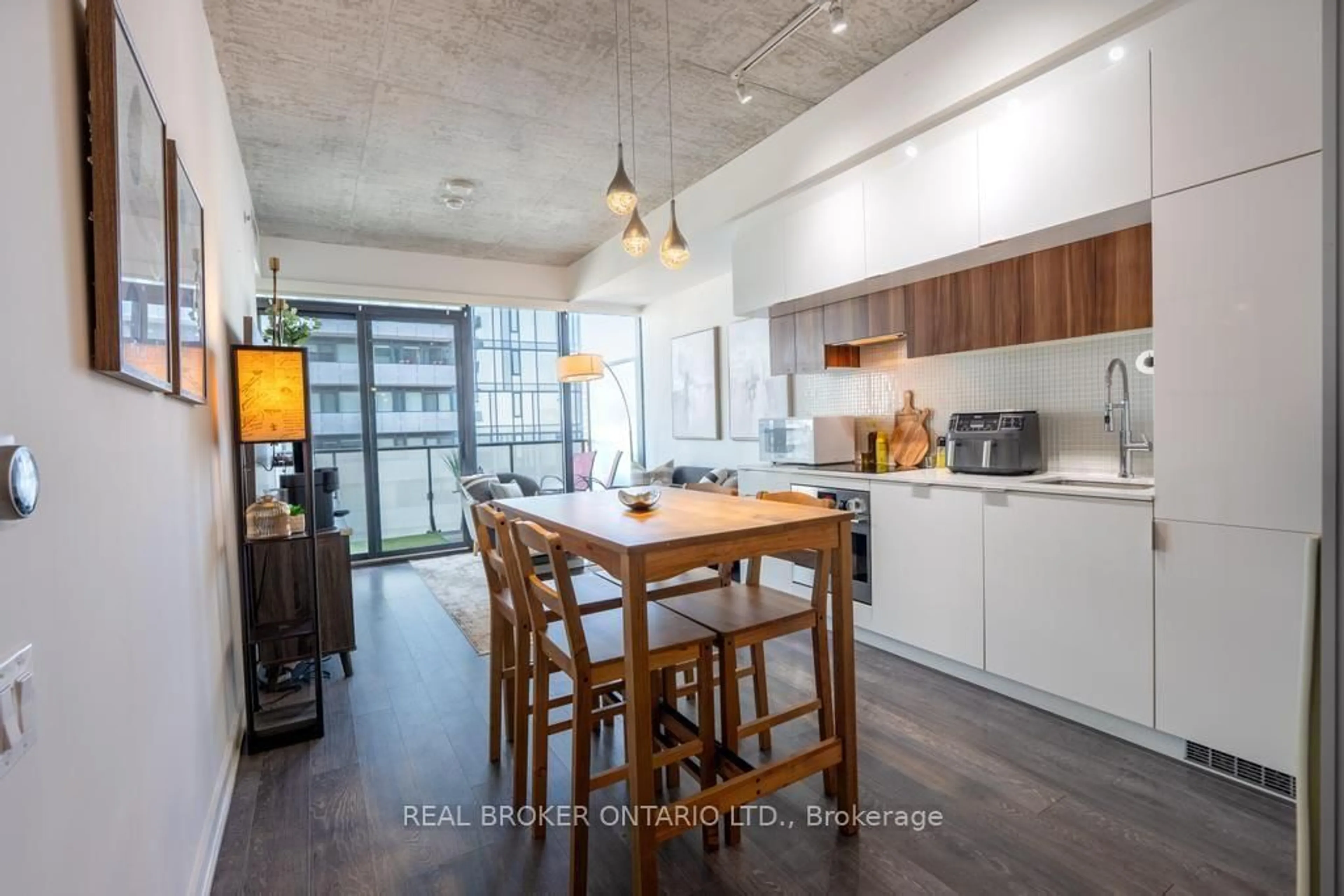 Open concept kitchen, unknown for 185 Roehampton Ave #1601, Toronto Ontario M4P 0C6