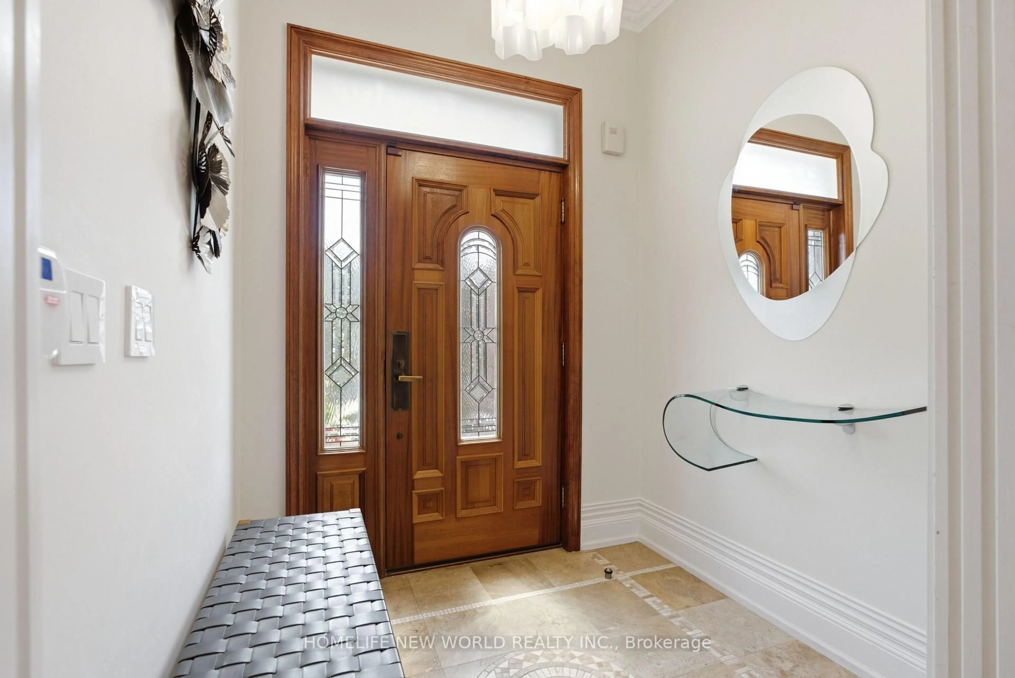 Indoor entryway for 412 Deloraine Ave, Toronto Ontario M5M 2B8
