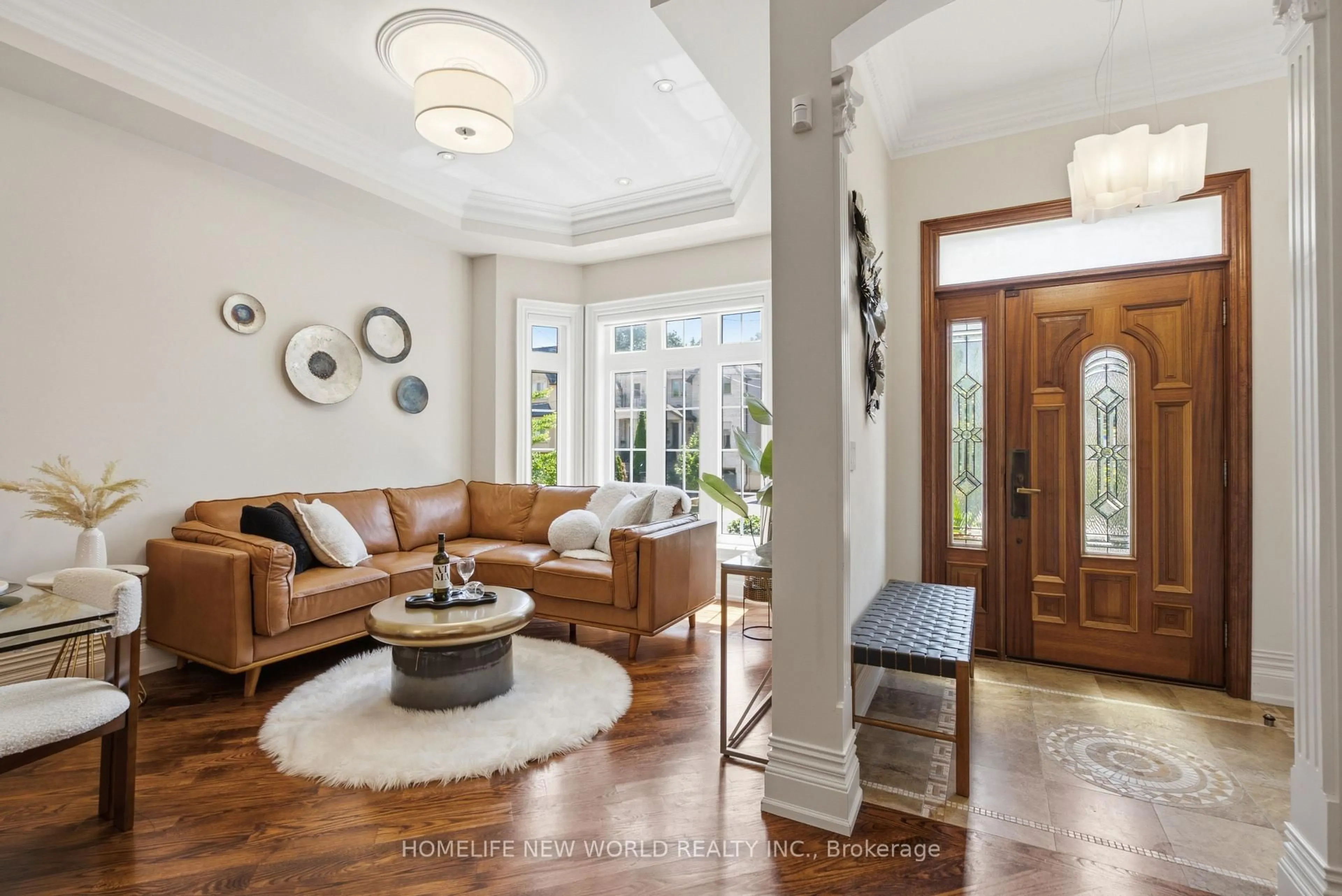 Indoor entryway for 412 Deloraine Ave, Toronto Ontario M5M 2B8