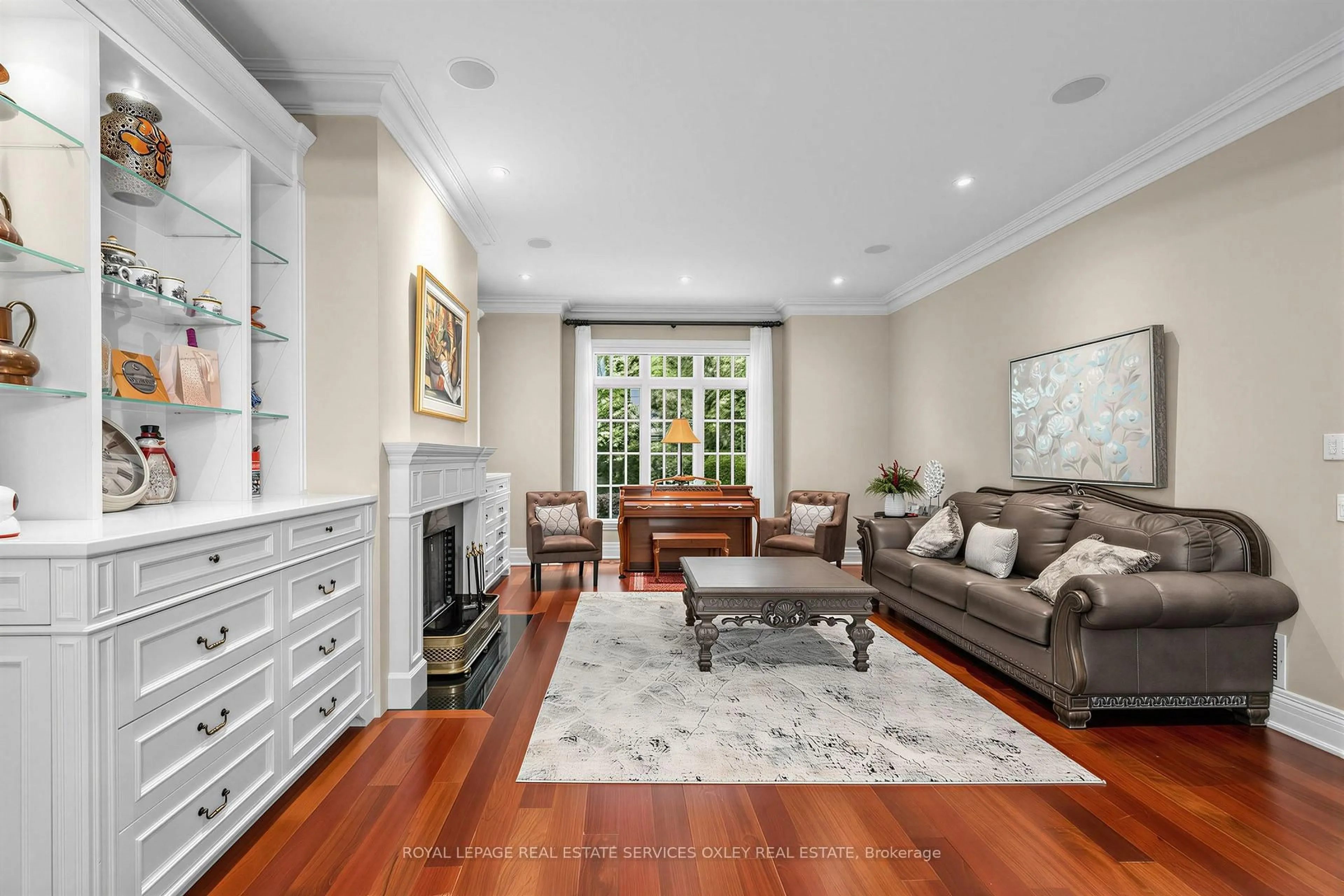 Living room with furniture, unknown for 155 South Dr, Toronto Ontario M4W 1S3