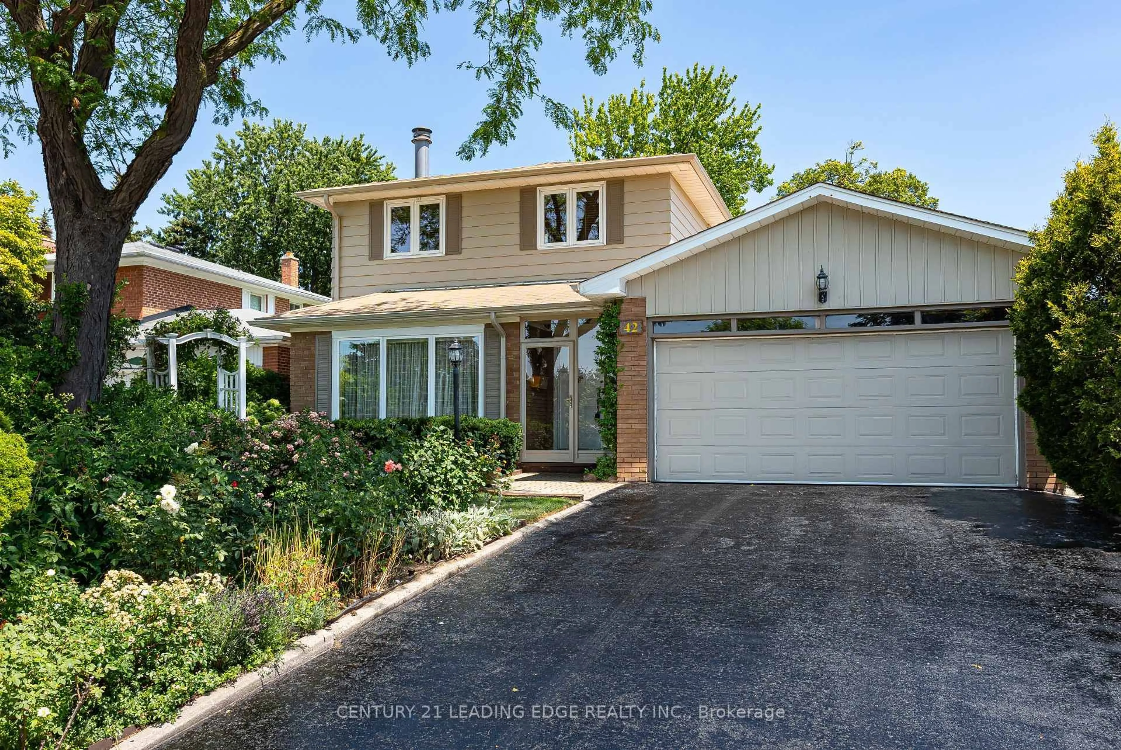 Home with brick exterior material, street for 42 Kamloops Dr, Toronto Ontario M2J 3R7