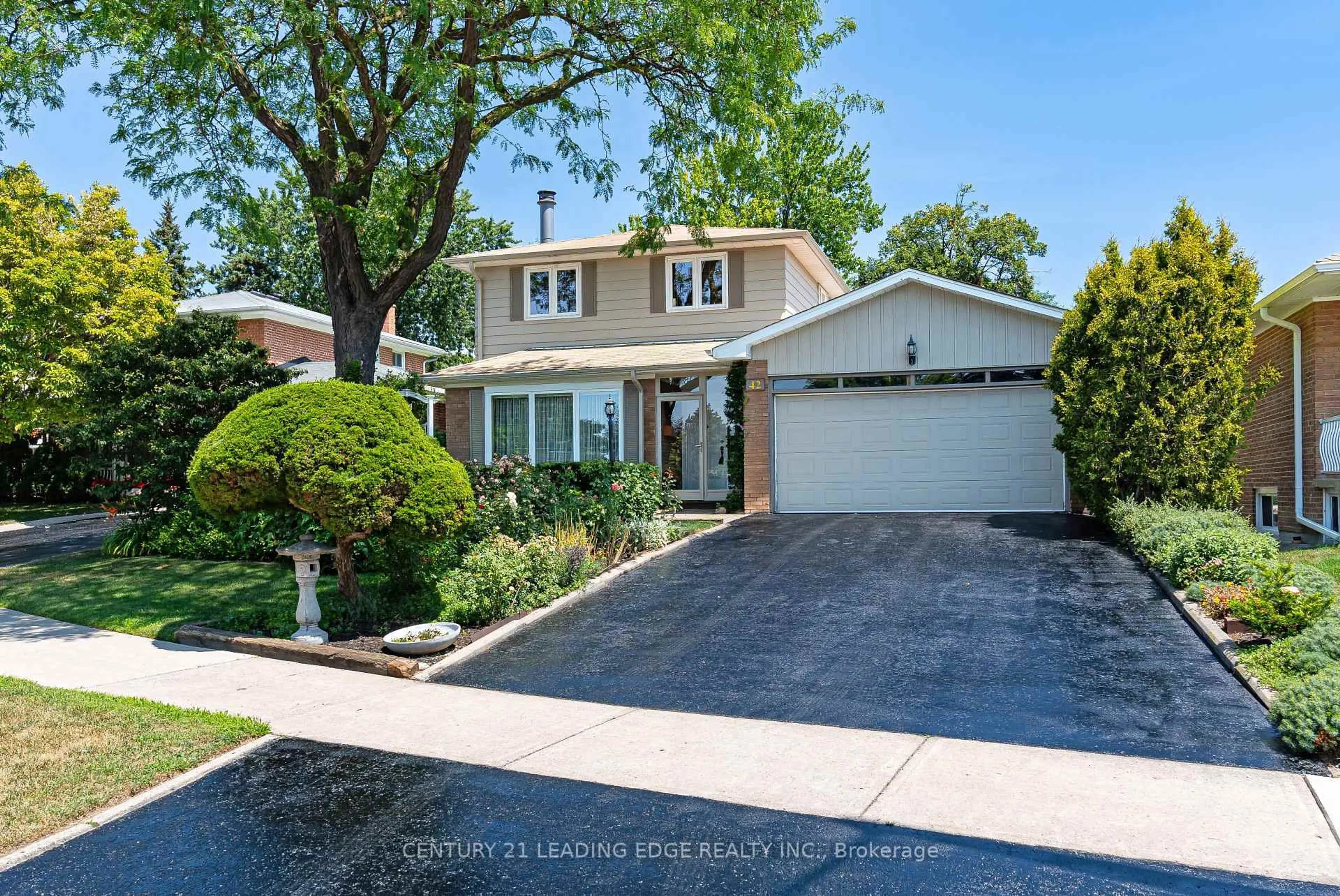 Home with brick exterior material, street for 42 Kamloops Dr, Toronto Ontario M2J 3R7