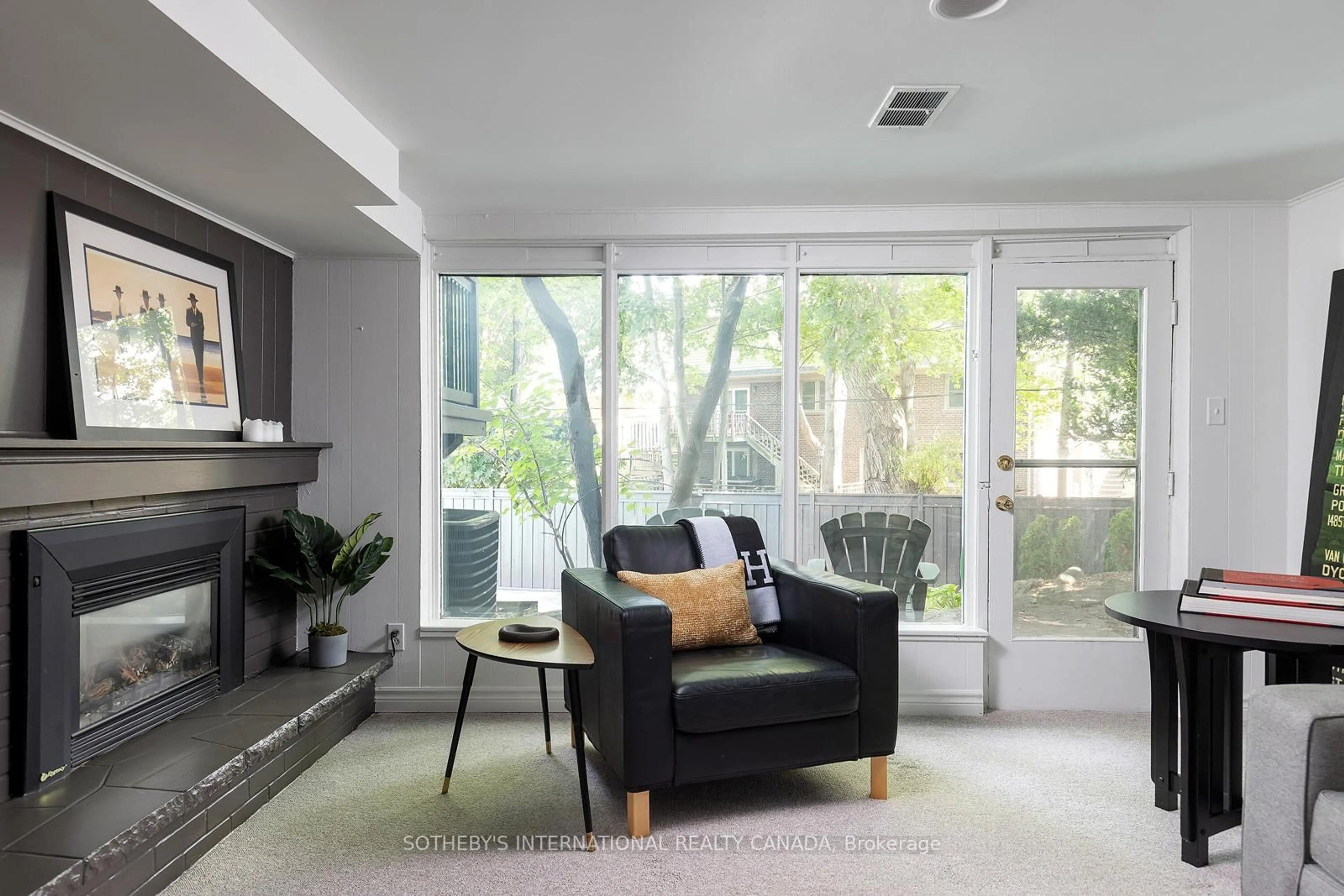 Living room with furniture, unknown for 60 Doonaree Dr, Toronto Ontario M3A 1M6