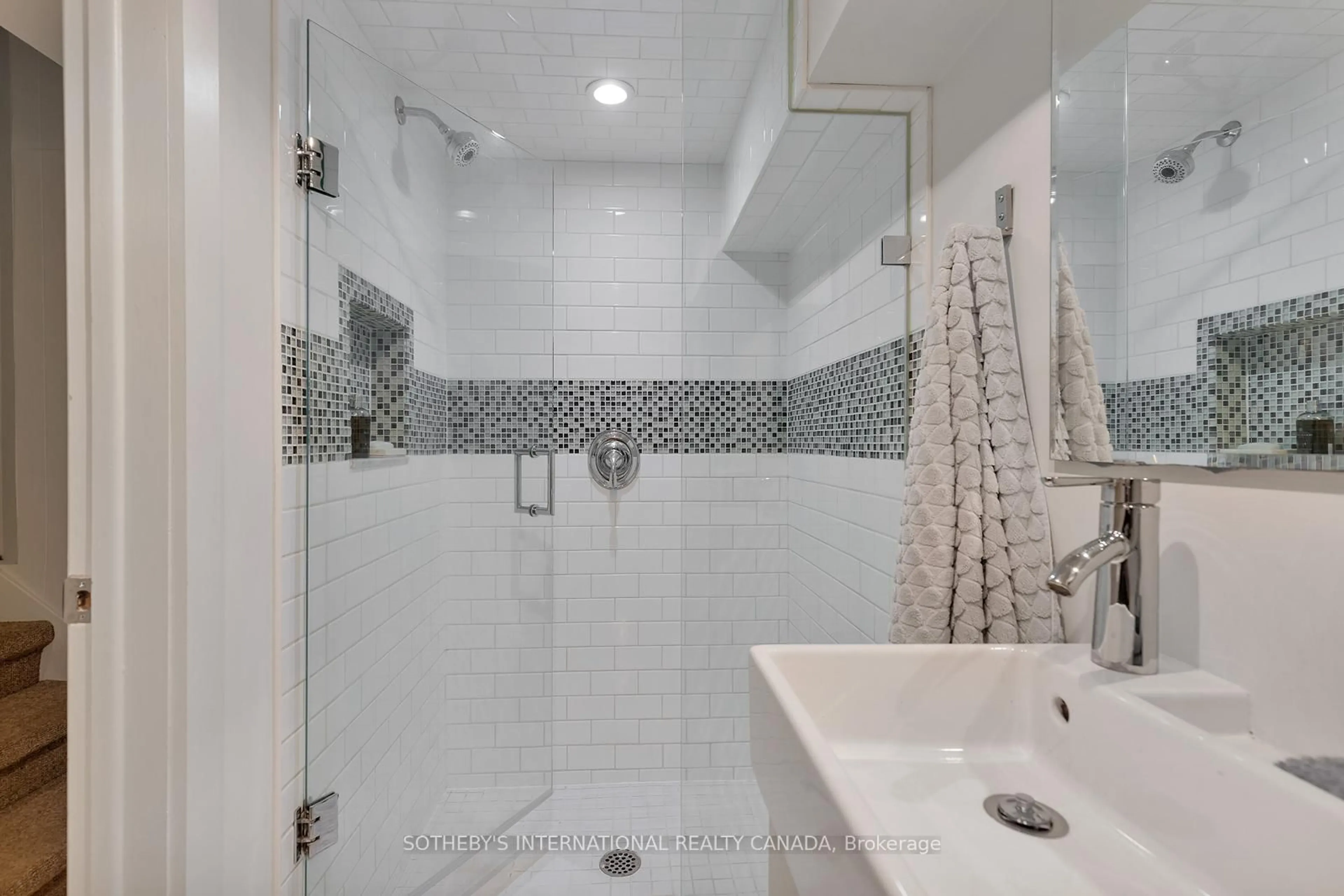 Contemporary bathroom, ceramic/tile floor for 60 Doonaree Dr, Toronto Ontario M3A 1M6