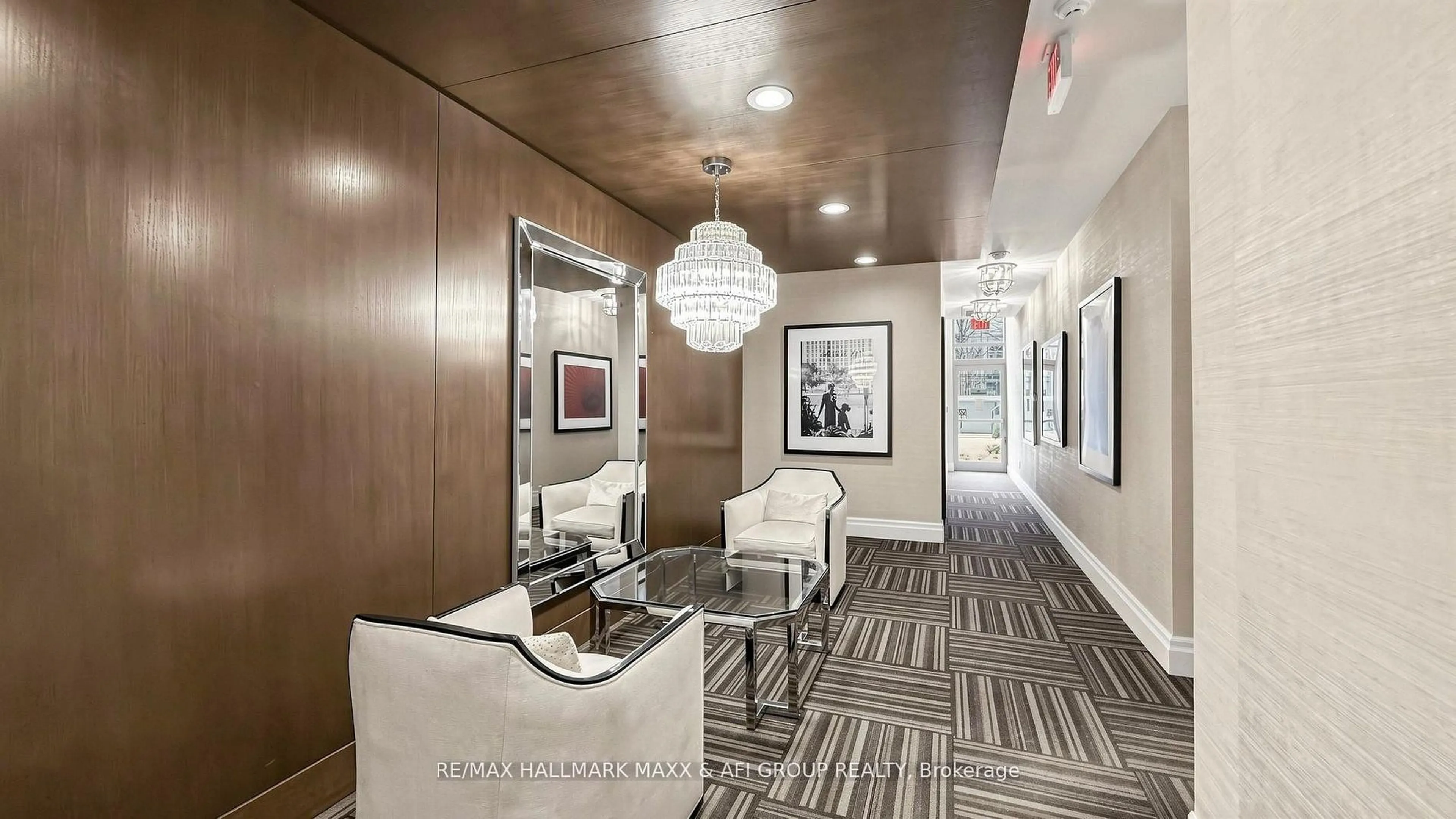 Indoor foyer for 35 Hollywood Ave #1122, Toronto Ontario M2N 0A9