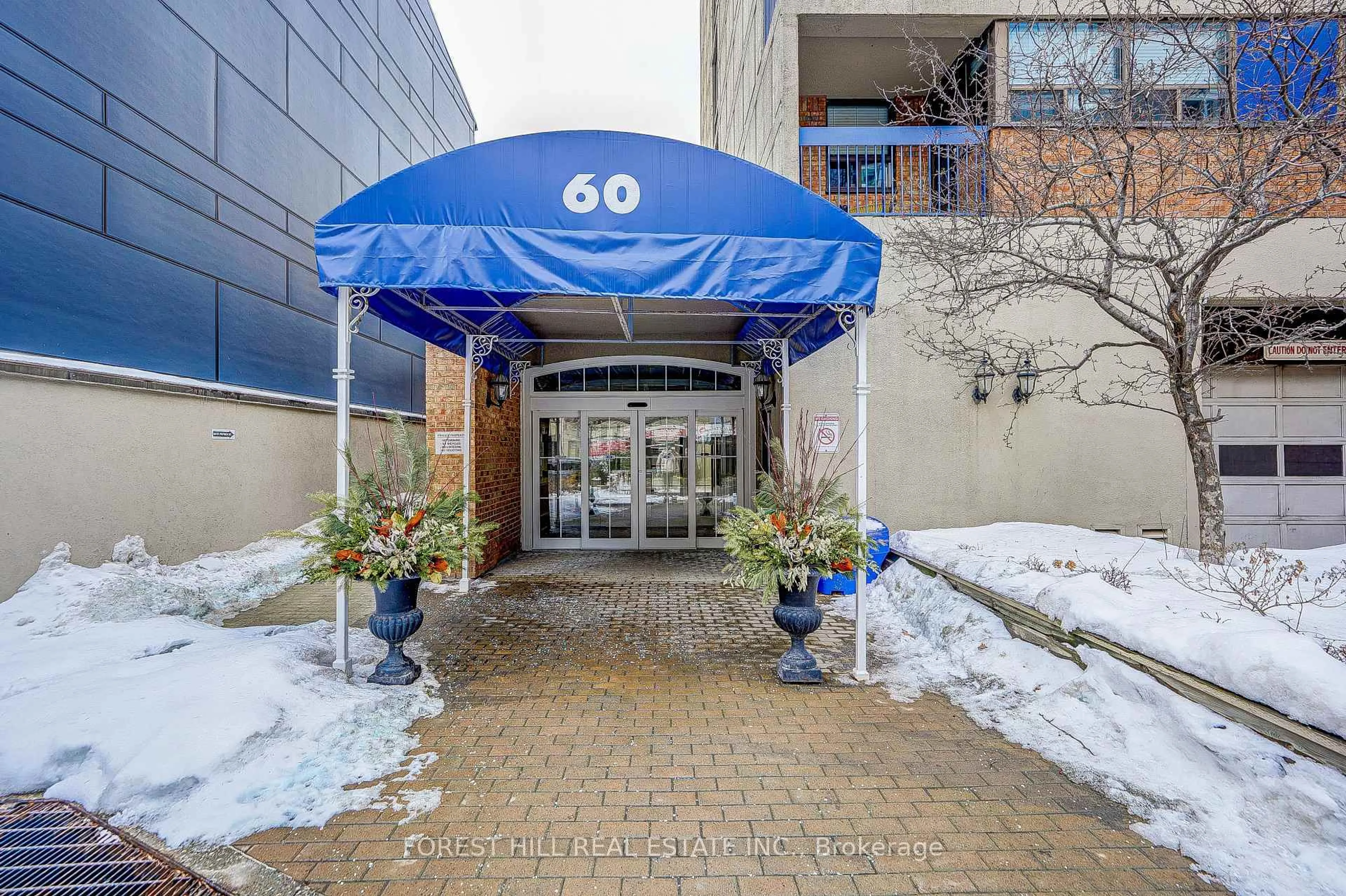 Indoor foyer for 60 St. Patrick St #728, Toronto Ontario M5T 2X5
