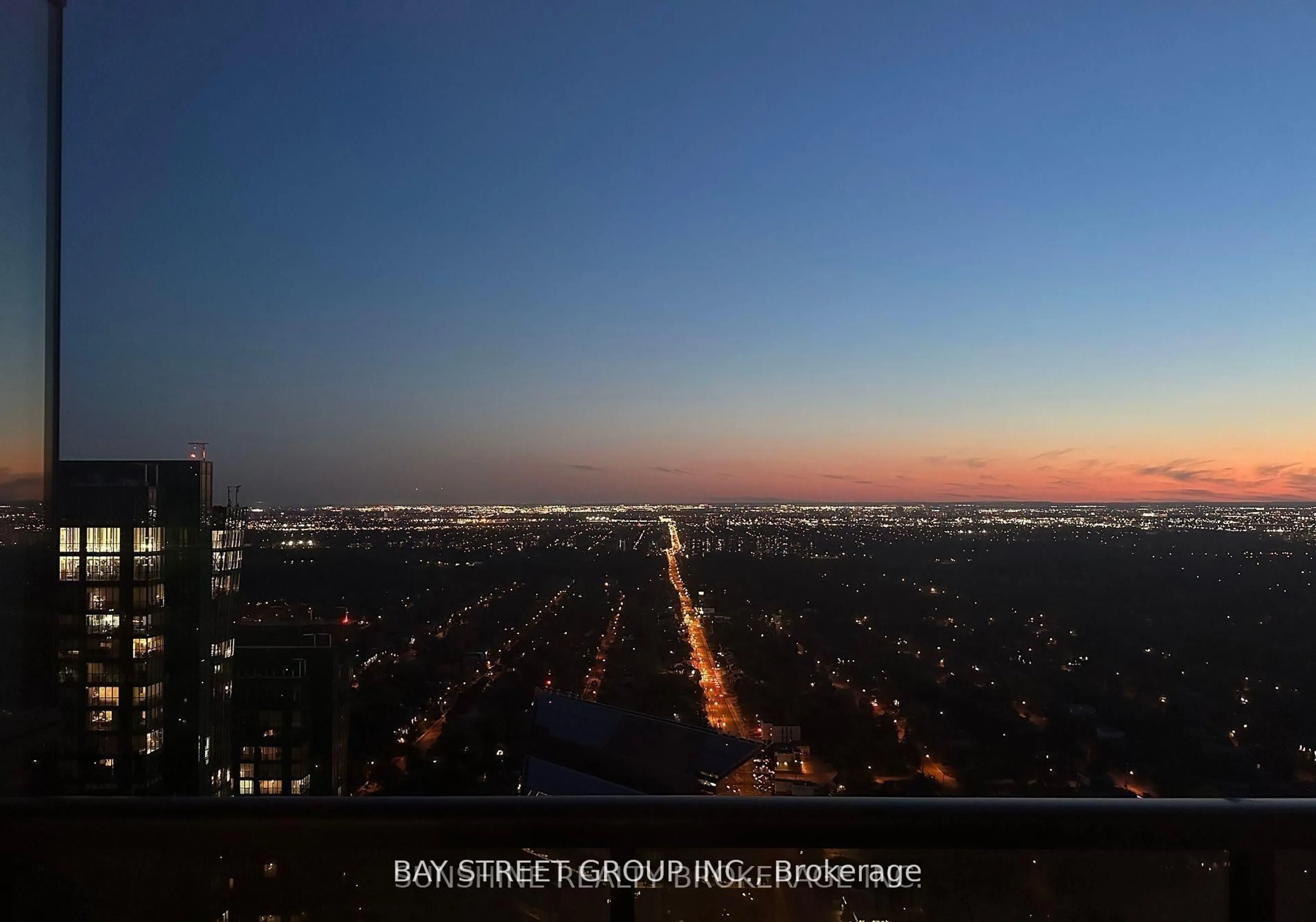 Blurry image for 5 Sheppard Ave #4218, Toronto Ontario M2N 0G4