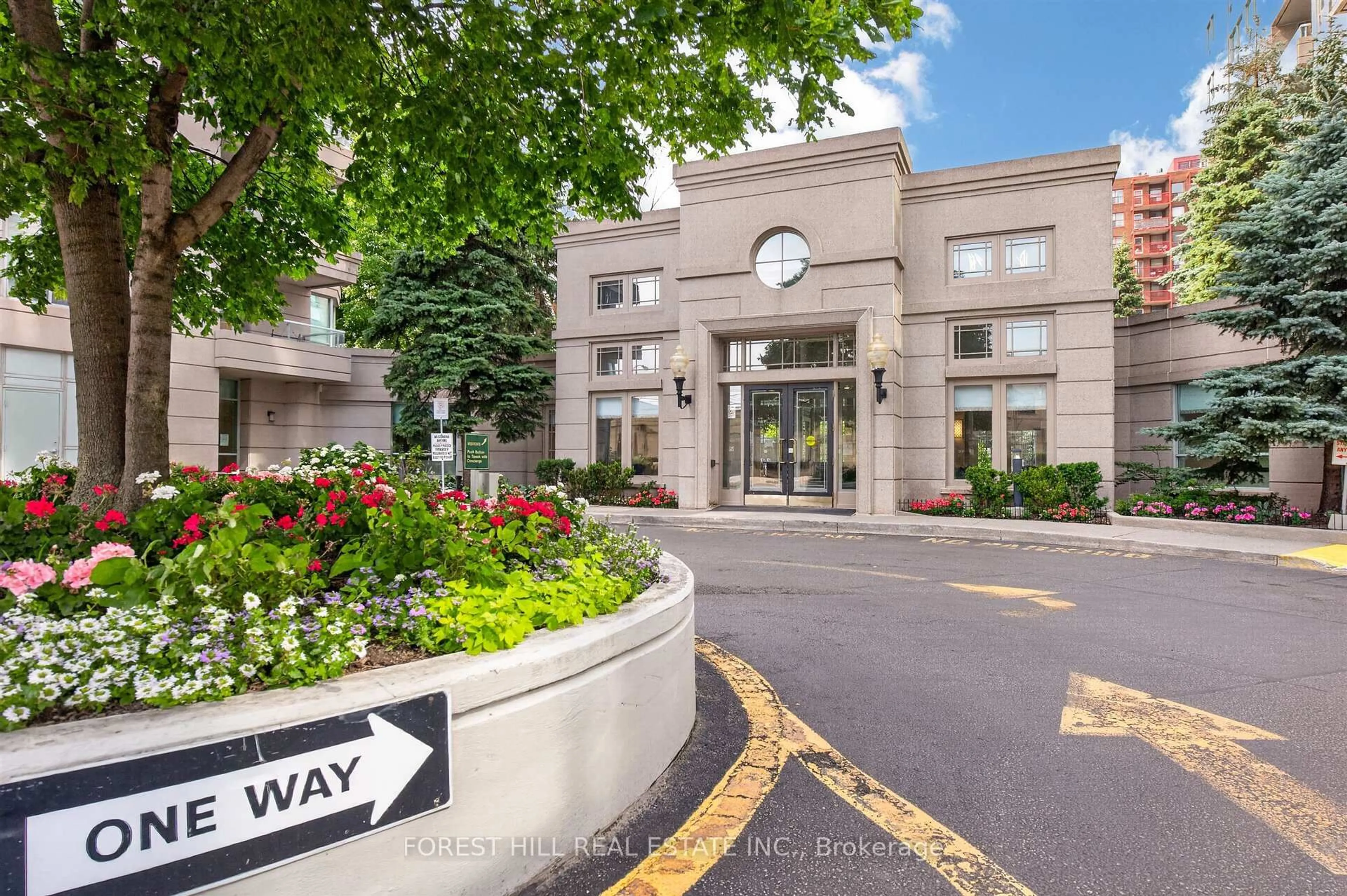 Indoor entryway for 2 Covington Rd #1005, Toronto Ontario M6A 3E2
