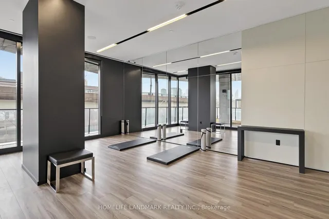 21 Lawren Harris Sq #801, Toronto 4