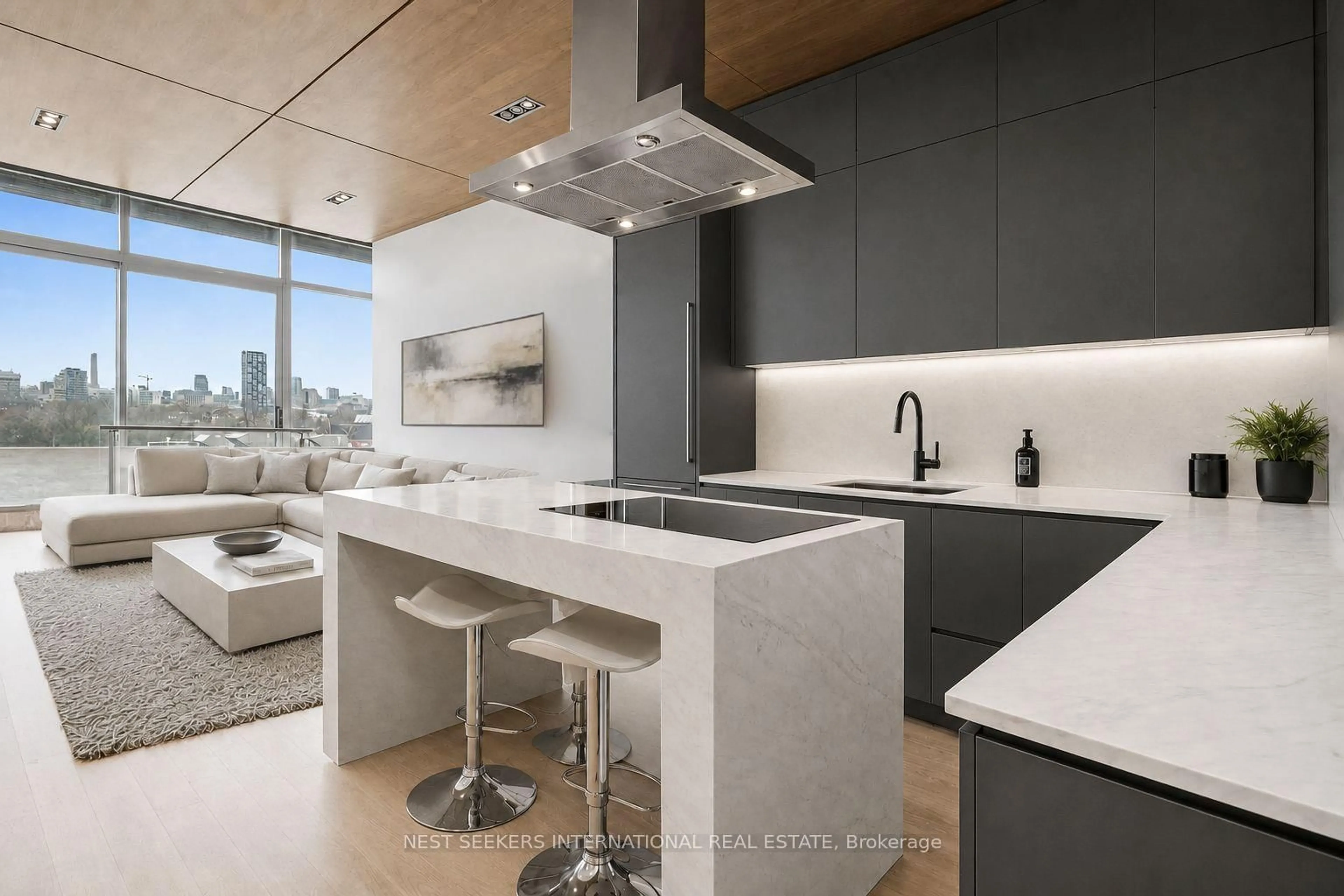 Open concept kitchen, ceramic/tile floor for 388 Richmond St #519, Toronto Ontario M5V 3P1