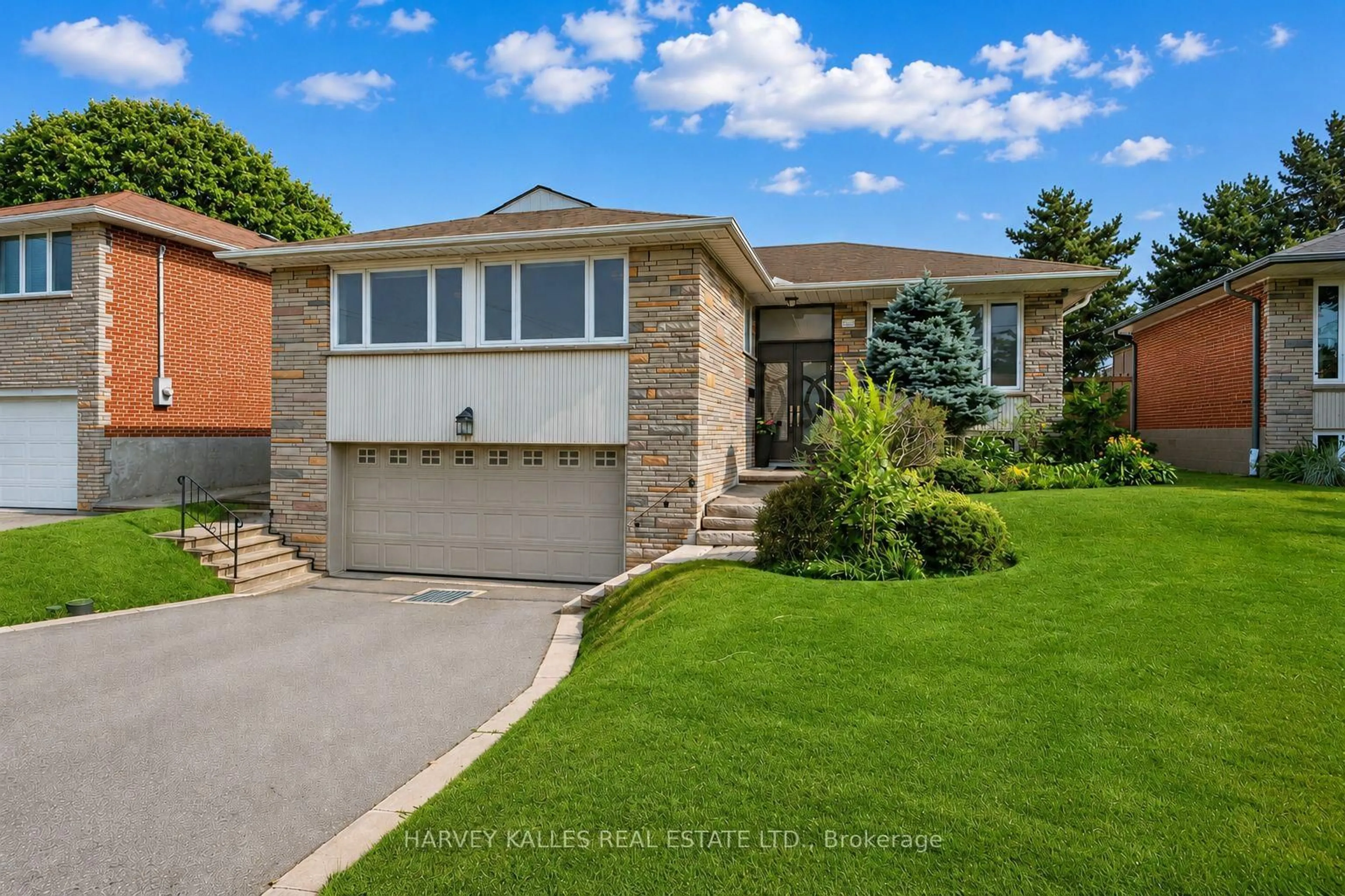 Home with brick exterior material, street for 237 Searle Ave, Toronto Ontario M3H 4B8
