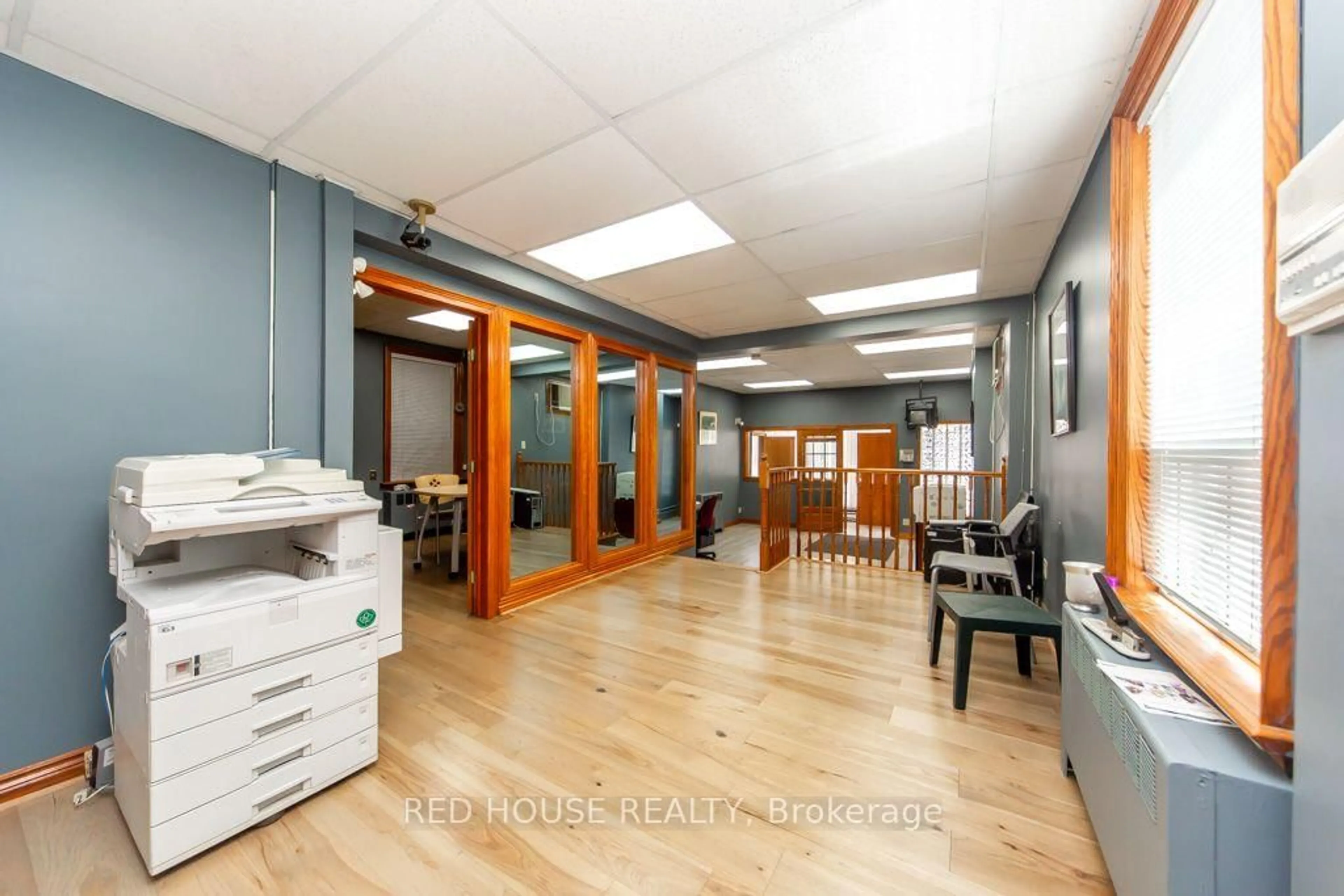 Unknown for 658 Vaughan Rd, Toronto Ontario M6E 2Y5