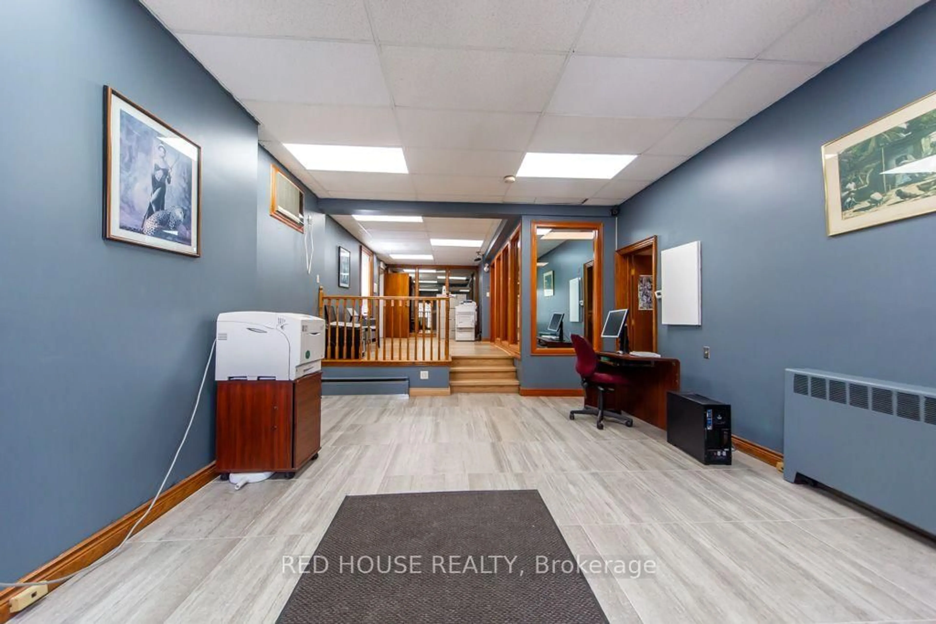 Unknown for 658 Vaughan Rd, Toronto Ontario M6E 2Y5