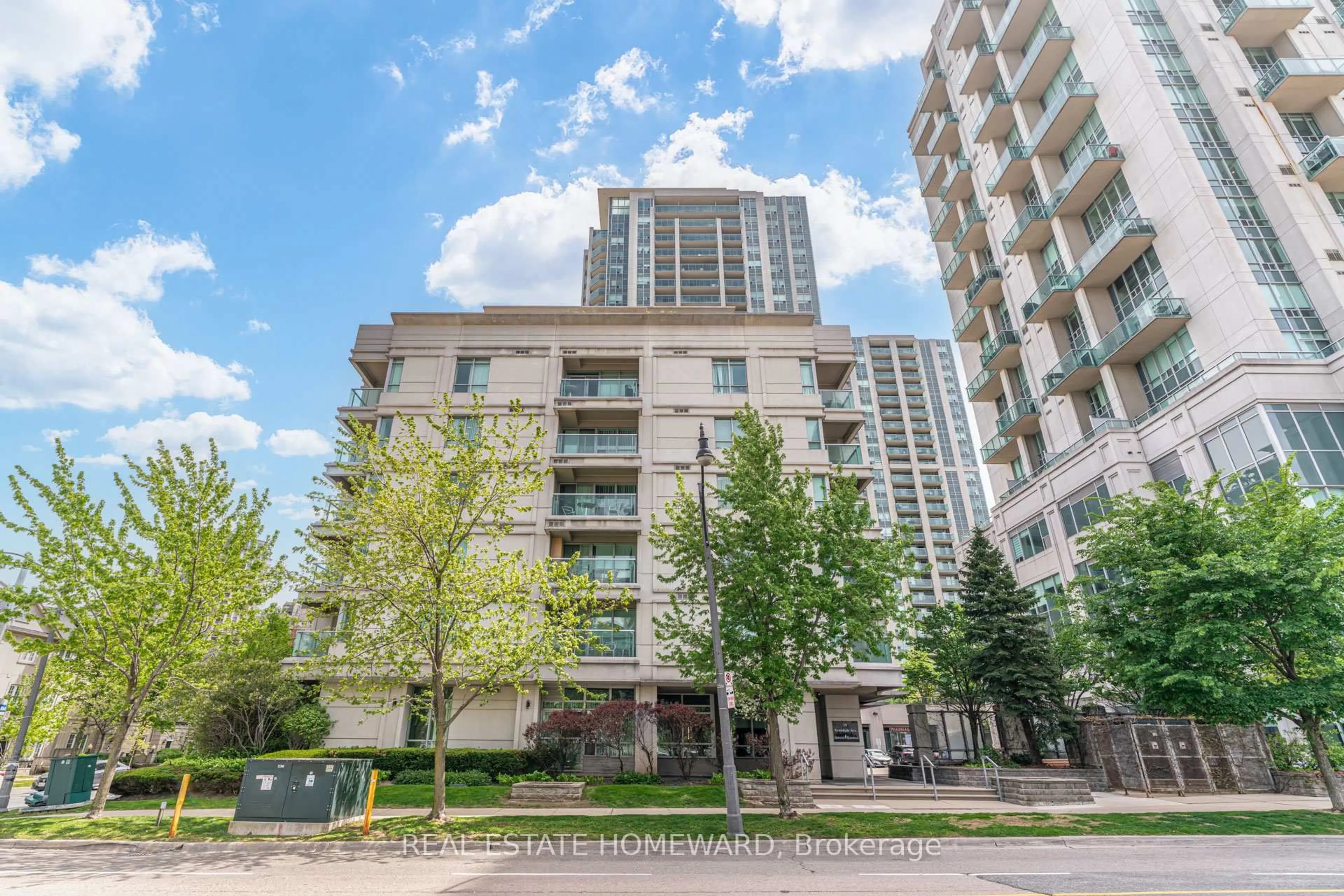 Patio, unknown for 19 Avondale Ave #Up01, Toronto Ontario M2N 2T6