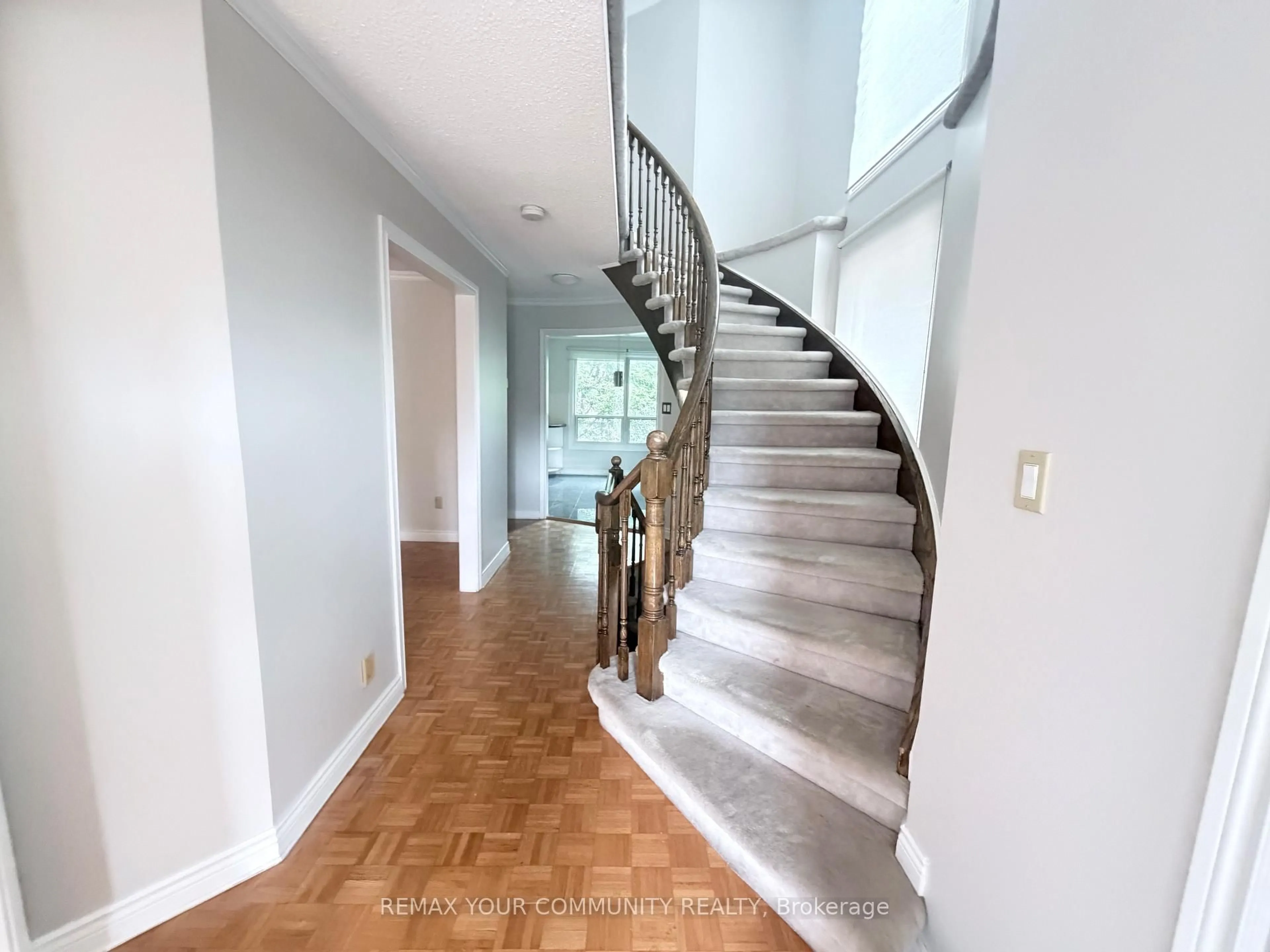 Stairs for 133 Stillwater Cres, Toronto Ontario M2R 3S3
