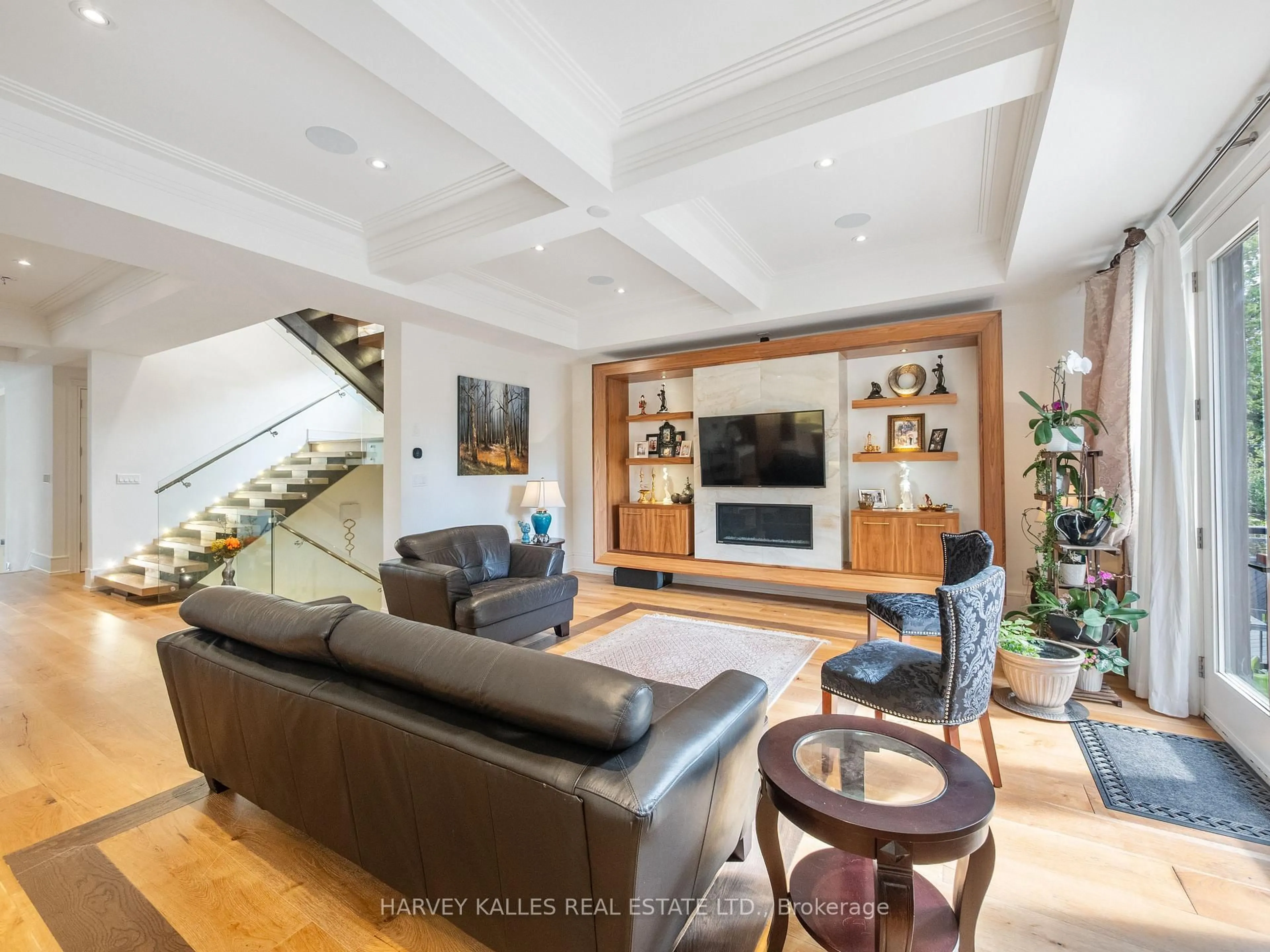 Living room with furniture, unknown for 267 Empress Ave, Toronto Ontario M2N 3V2