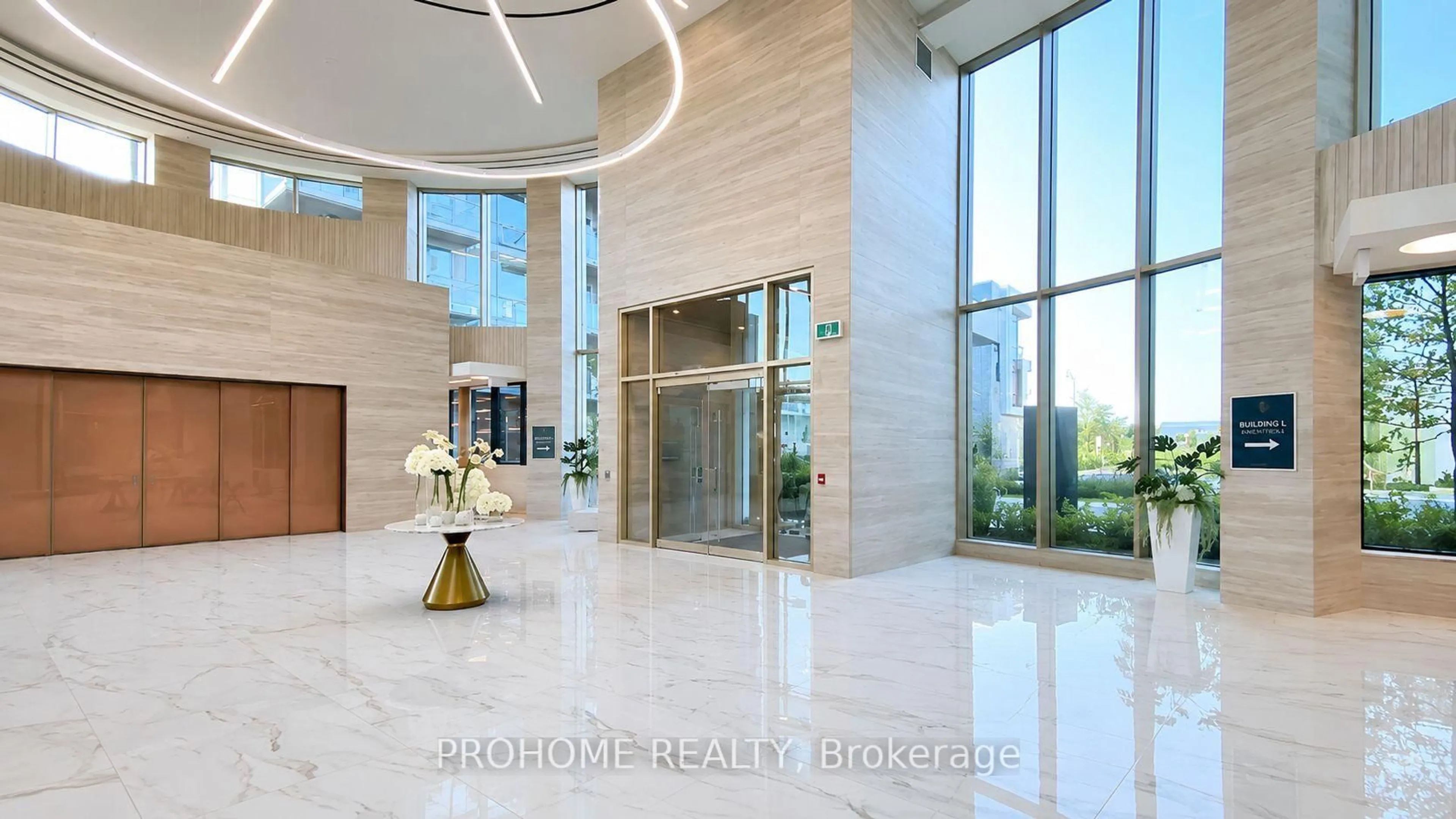 Indoor foyer for 27 McMahon Dr #1006, Toronto Ontario M2K 0J2