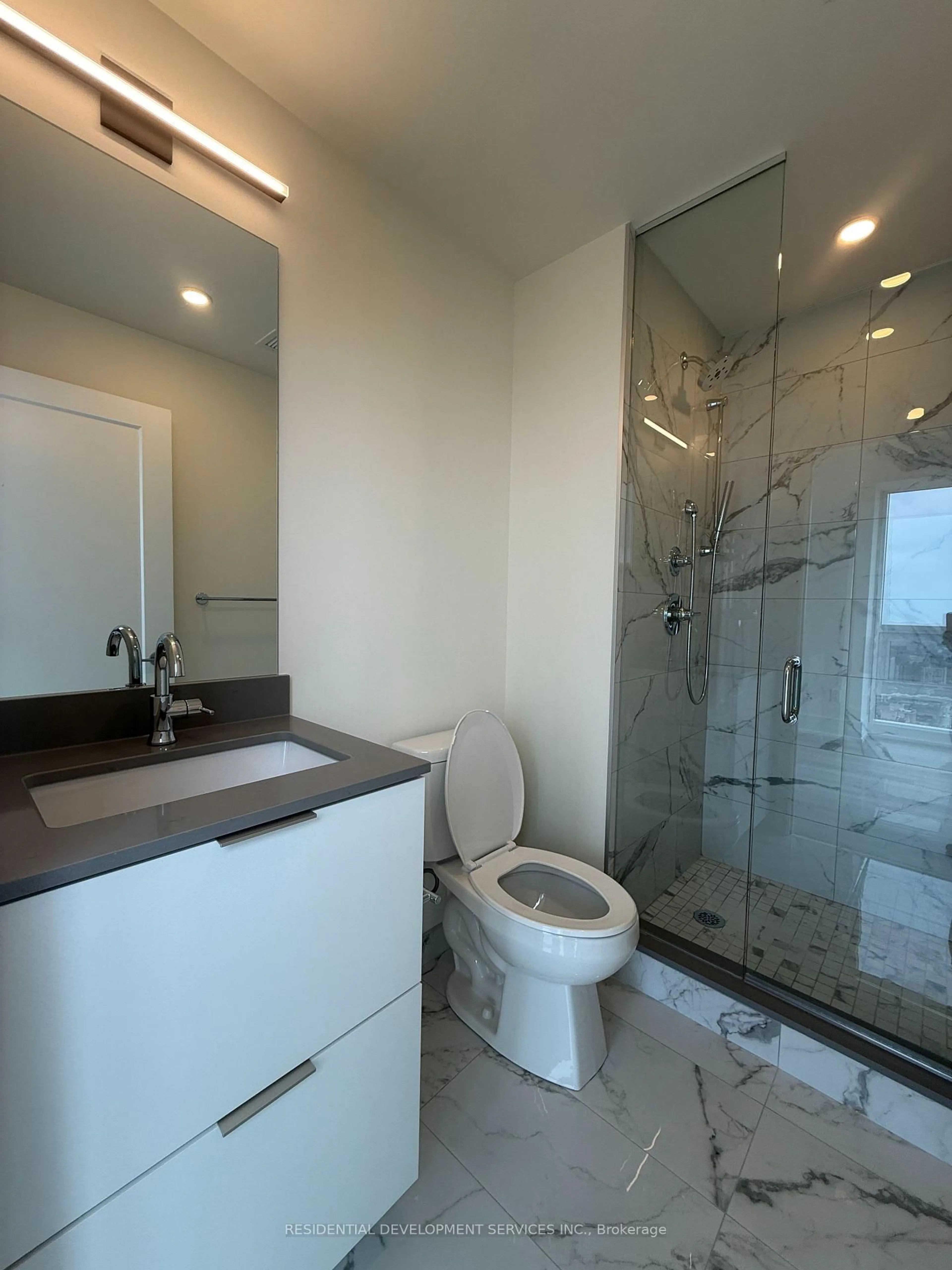 Contemporary bathroom, ceramic/tile floor for 89 Church St #4604, Toronto Ontario M5C 0B7