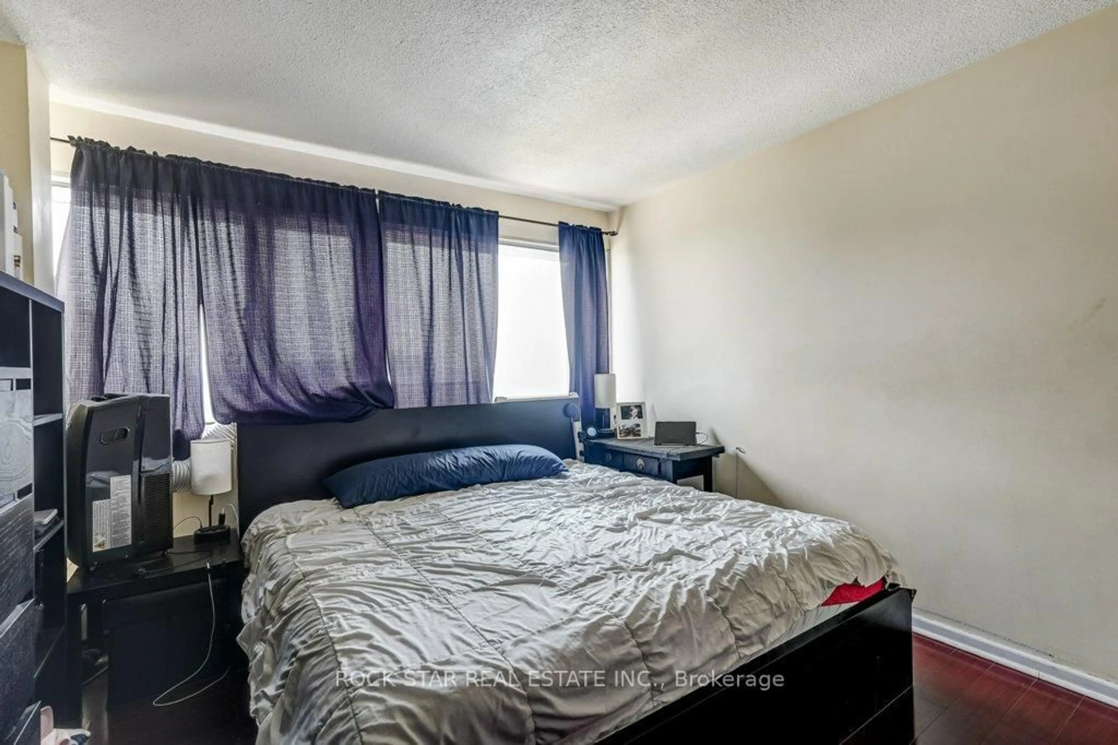 A pic of a room for 10 Sunny Glwy #1711, Toronto Ontario M3C 2Z3