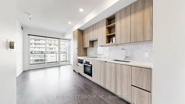95 McMahon Dr #2515, Toronto 3