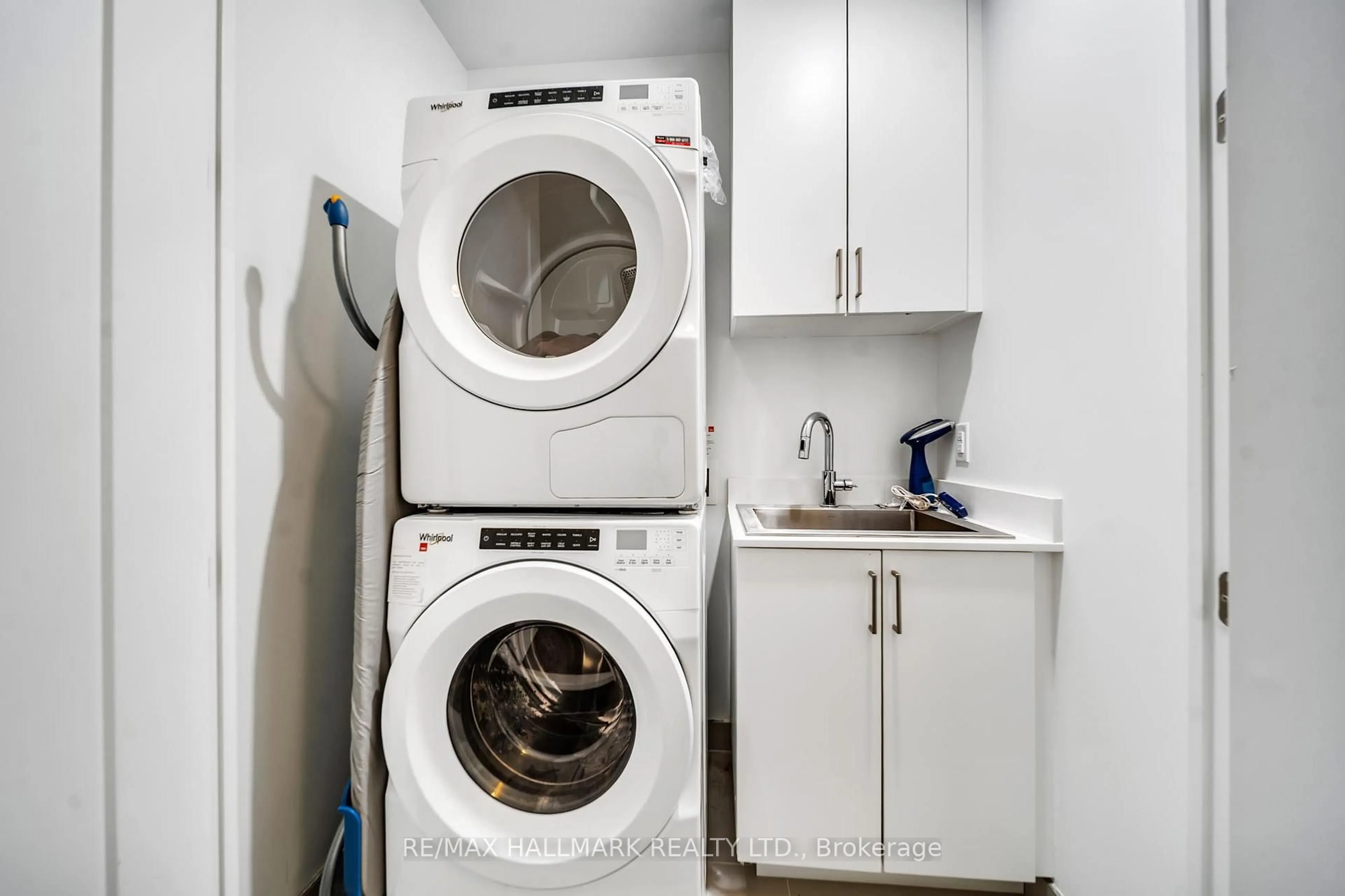 Laundry room for 280 Howland Ave #GPH22, Toronto Ontario M5R 0C3
