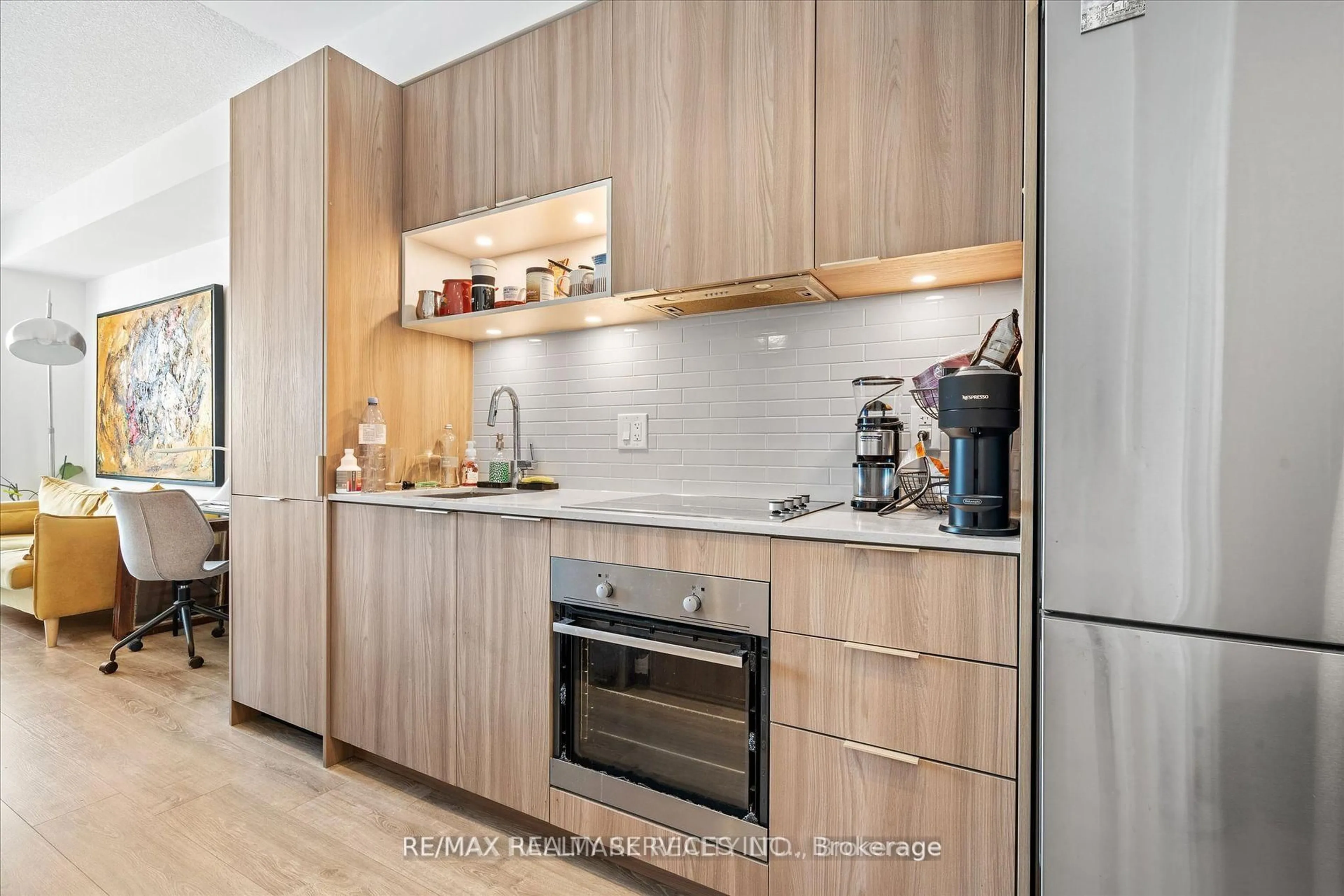 Standard kitchen, wood/laminate floor for 20 Tubman Ave #2307, Toronto Ontario M5A 0M5