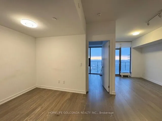 11 Wellesley St #4006, Toronto 5