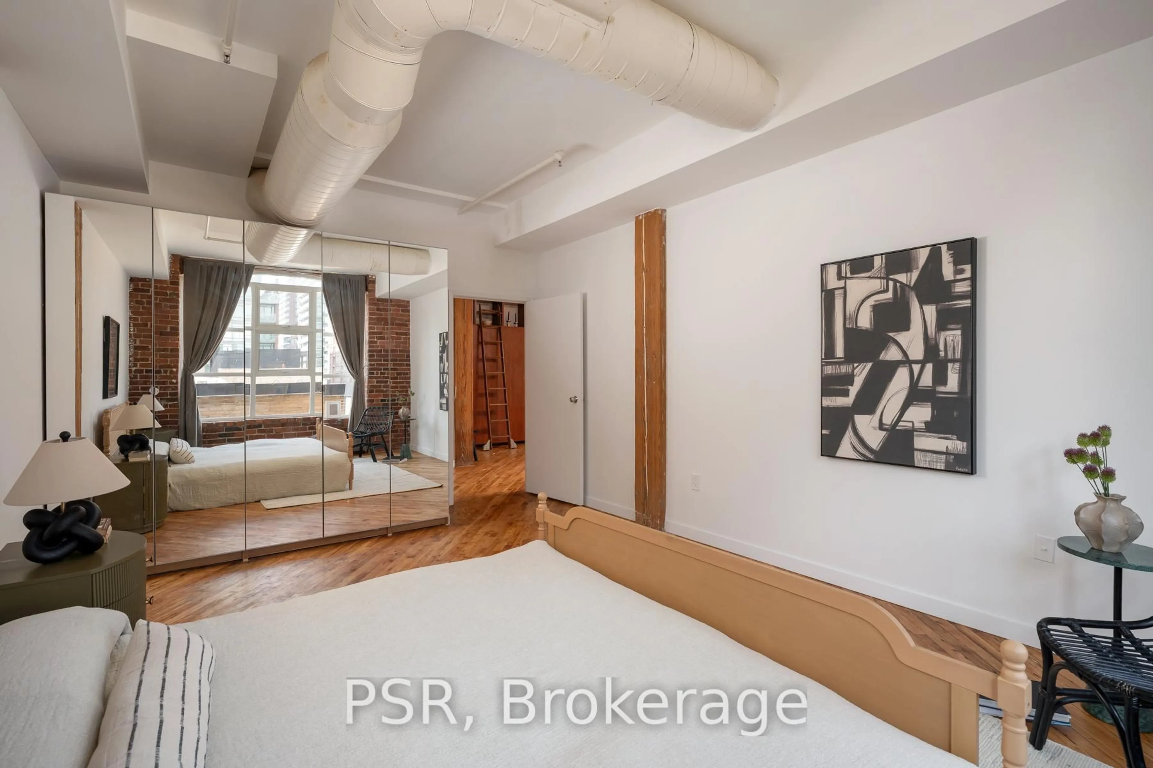 A pic of a room for 90 Sherbourne St #407, Toronto Ontario M5A 2R1