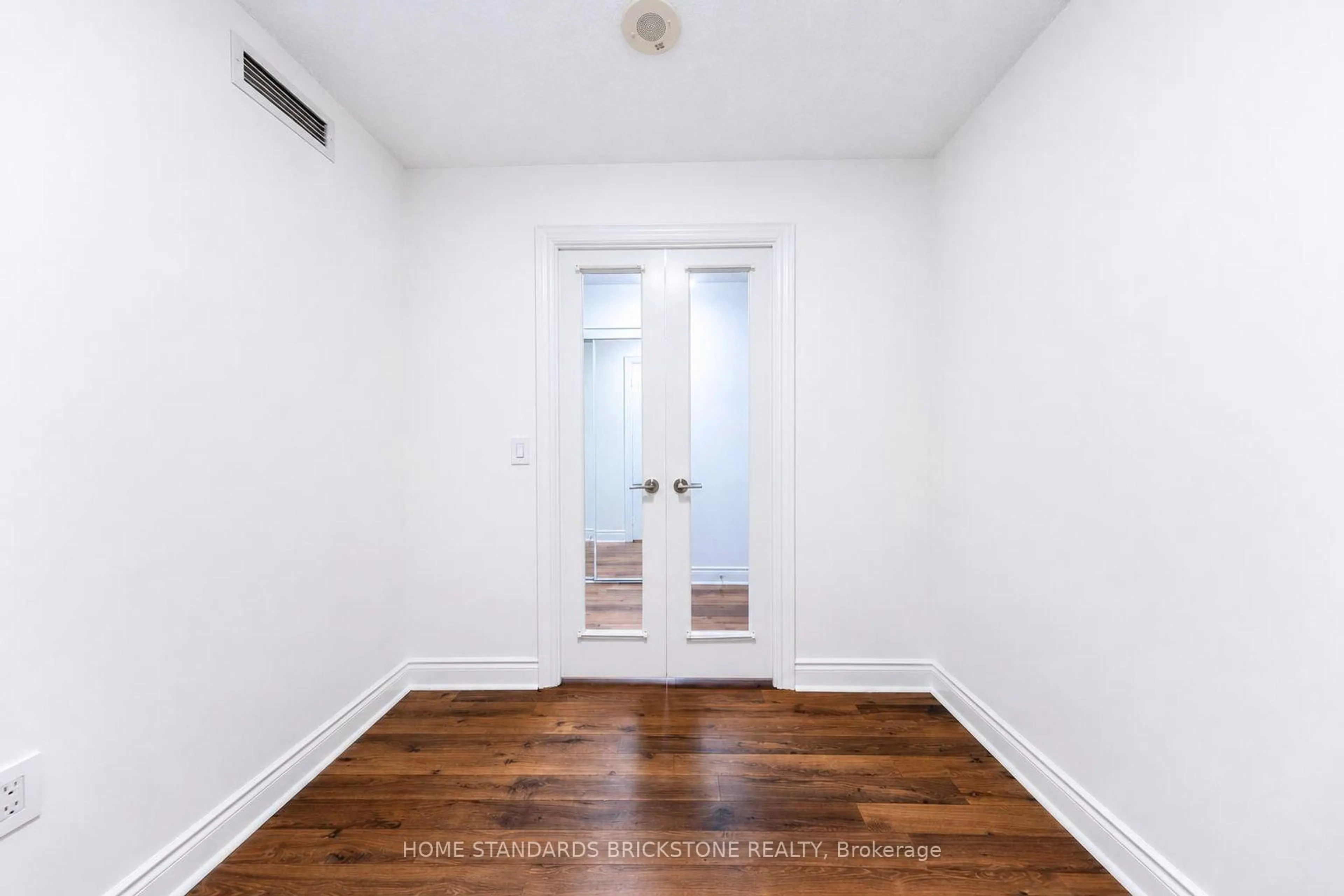 A pic of a room for 500 Doris Ave #2226, Toronto Ontario M2N 0C1