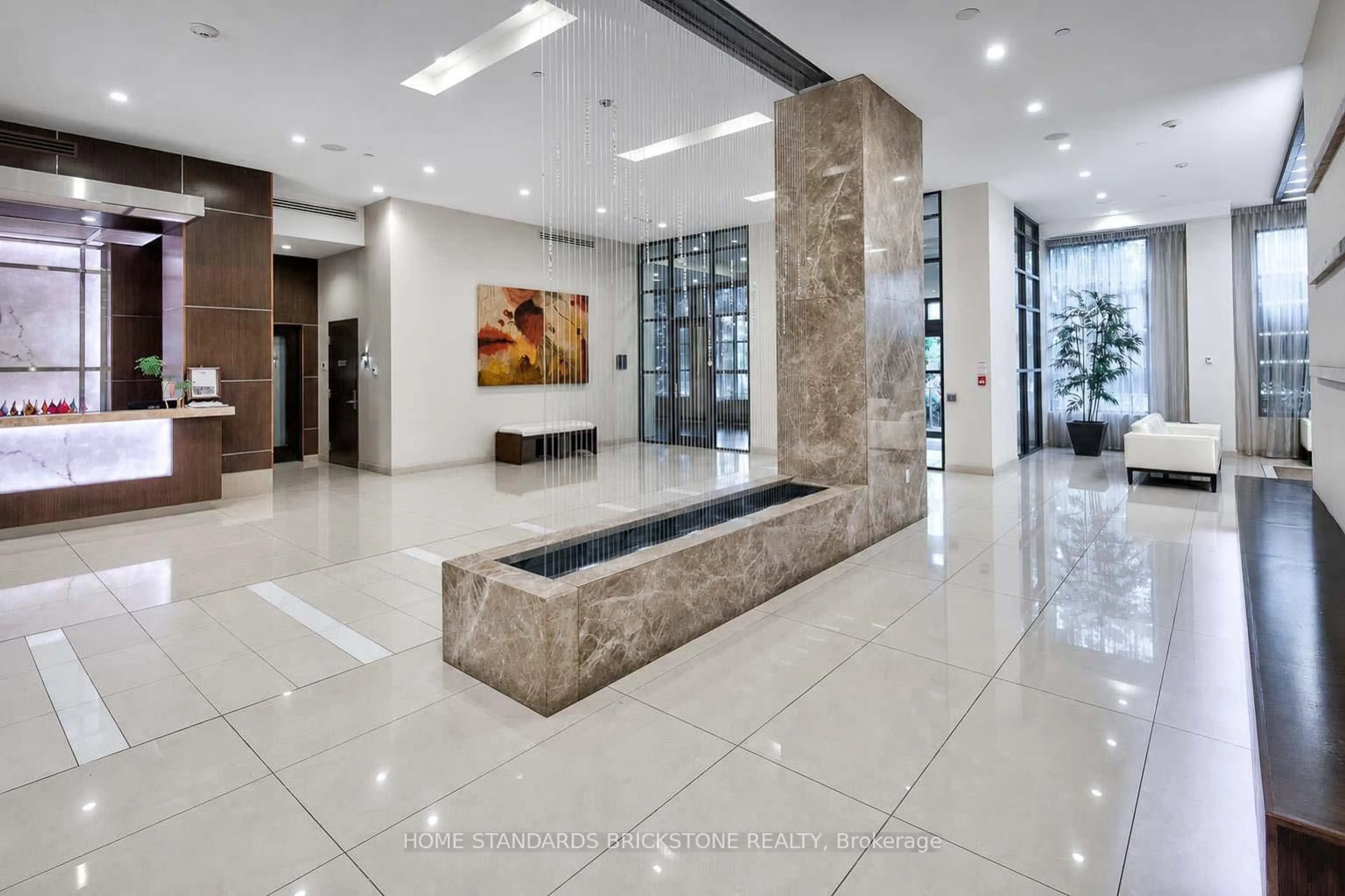 Lobby for 500 Doris Ave #2226, Toronto Ontario M2N 0C1