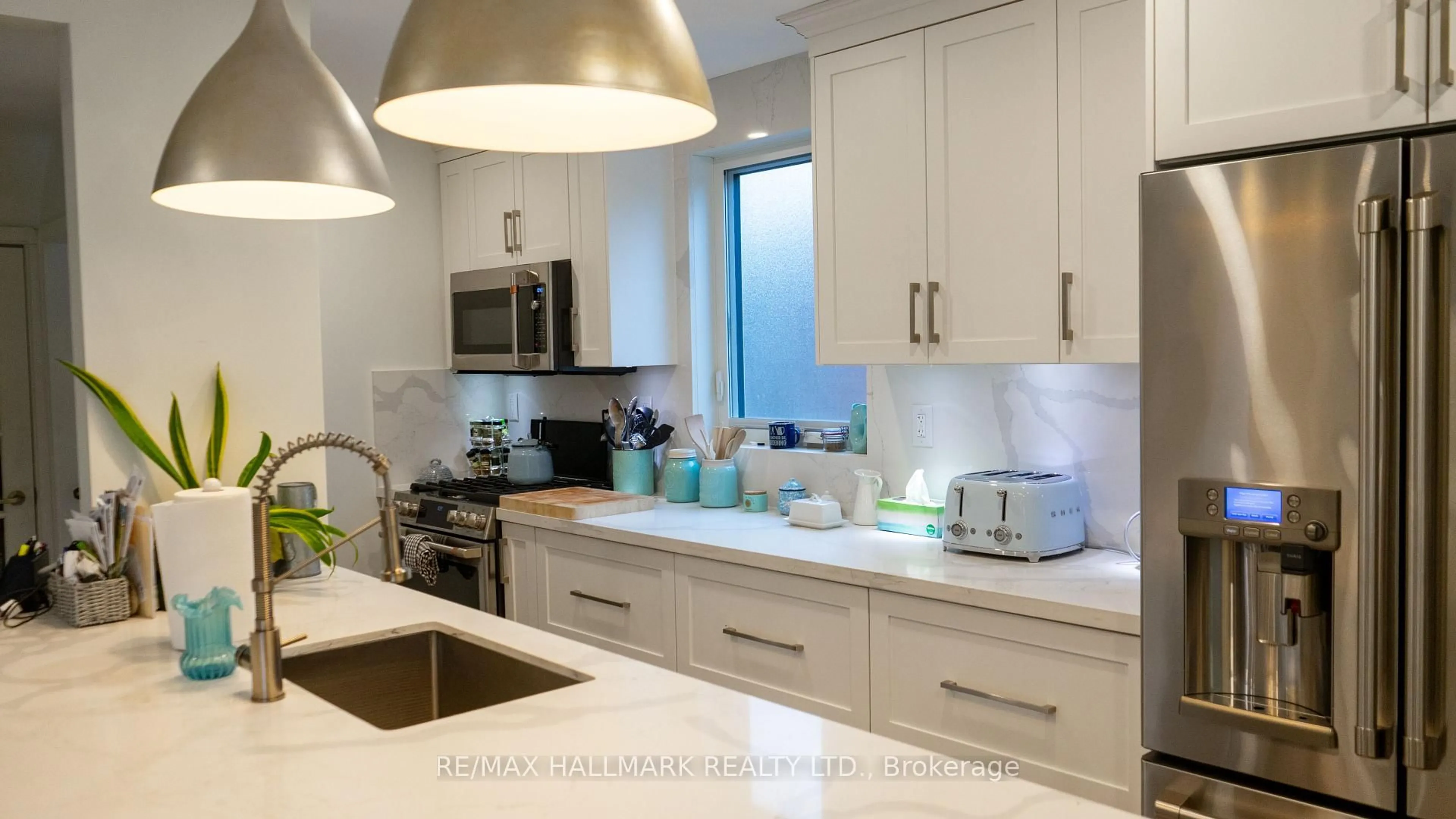 Contemporary kitchen, ceramic/tile floor for 203 Elmhurst Ave, Toronto Ontario M2N 1S2