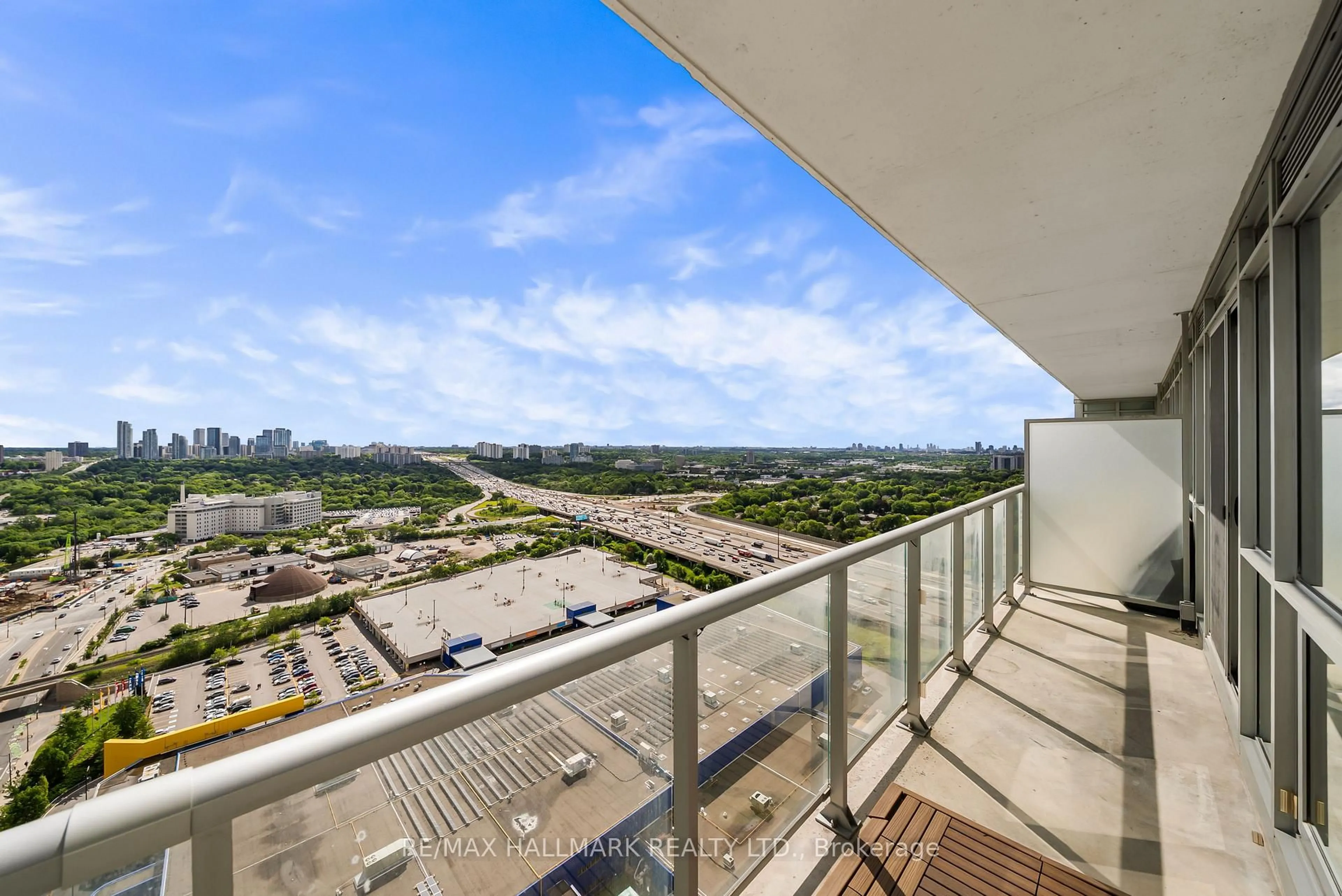 Balcony in the apartment, water/lake/river/ocean view for 121 McMahon Dr #3102, Toronto Ontario M2K 0C2