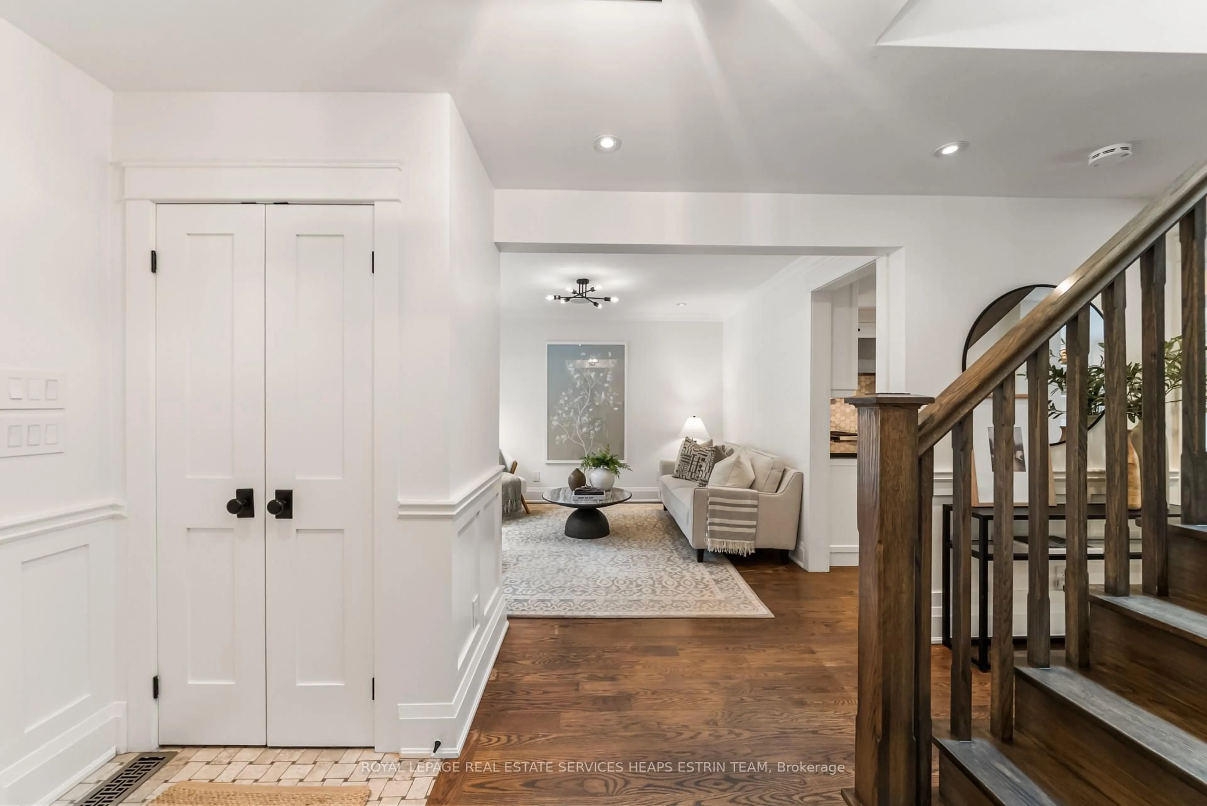 Indoor entryway for 17 Noel Ave, Toronto Ontario M4G 1B2