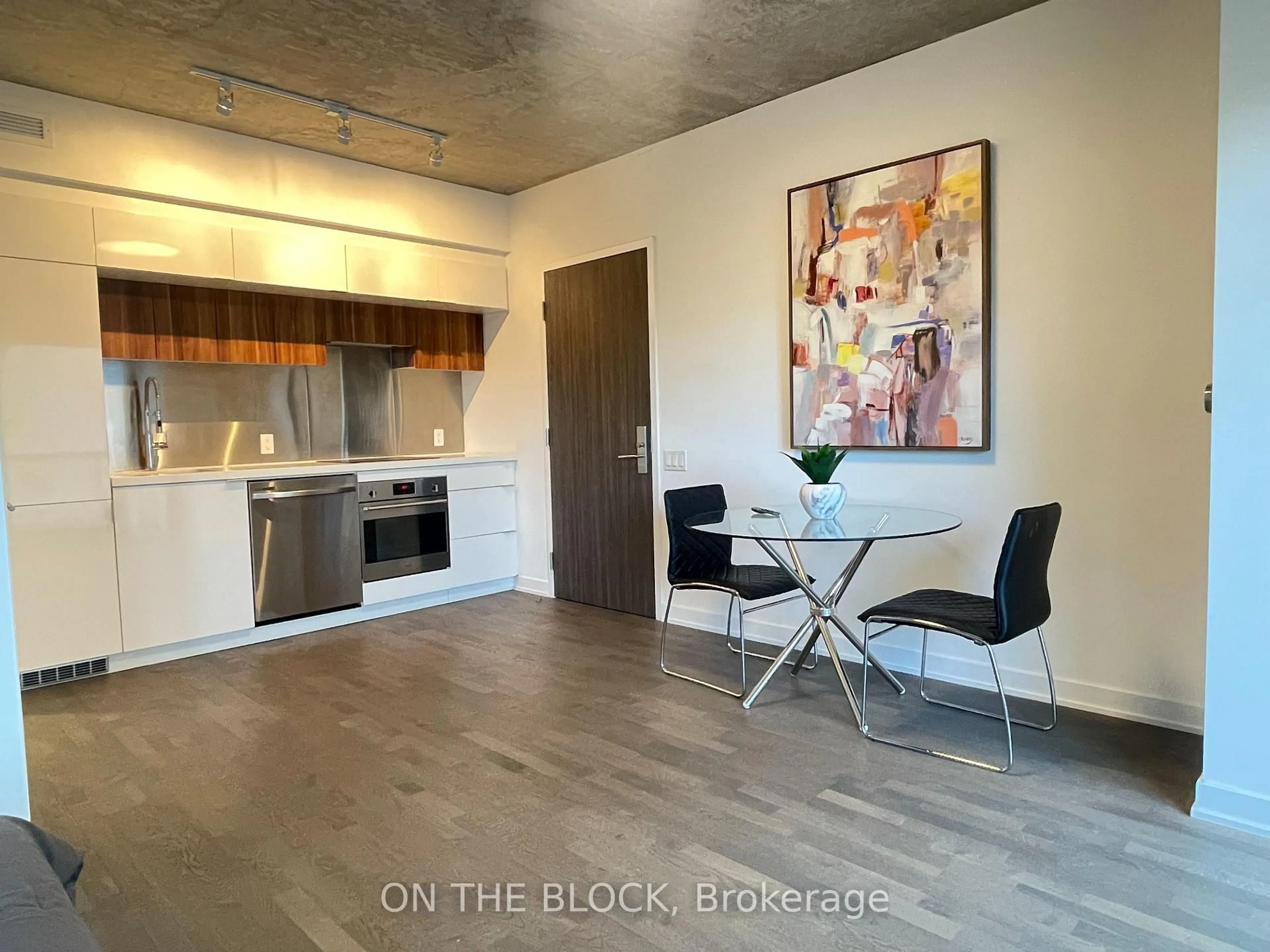 Unknown for 185 Roehampton Ave #509, Toronto Ontario M4P 0C6
