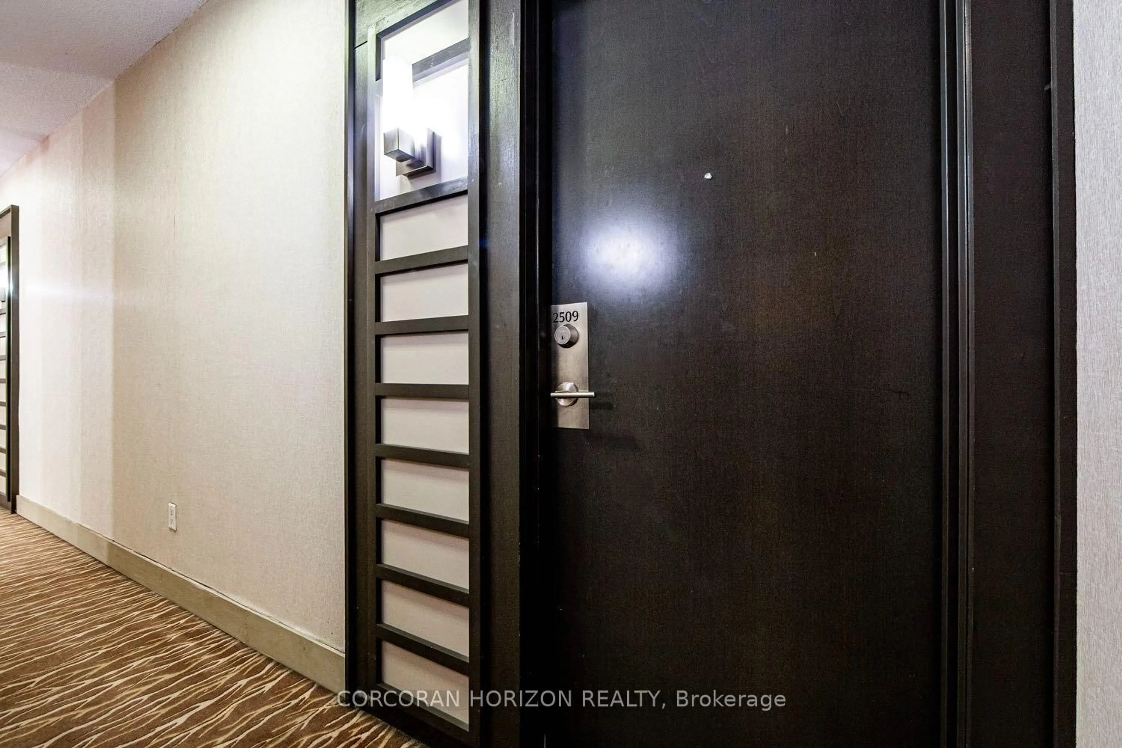 Indoor entryway for 181 Wynford Dr #2509, Toronto Ontario M3C 0C6
