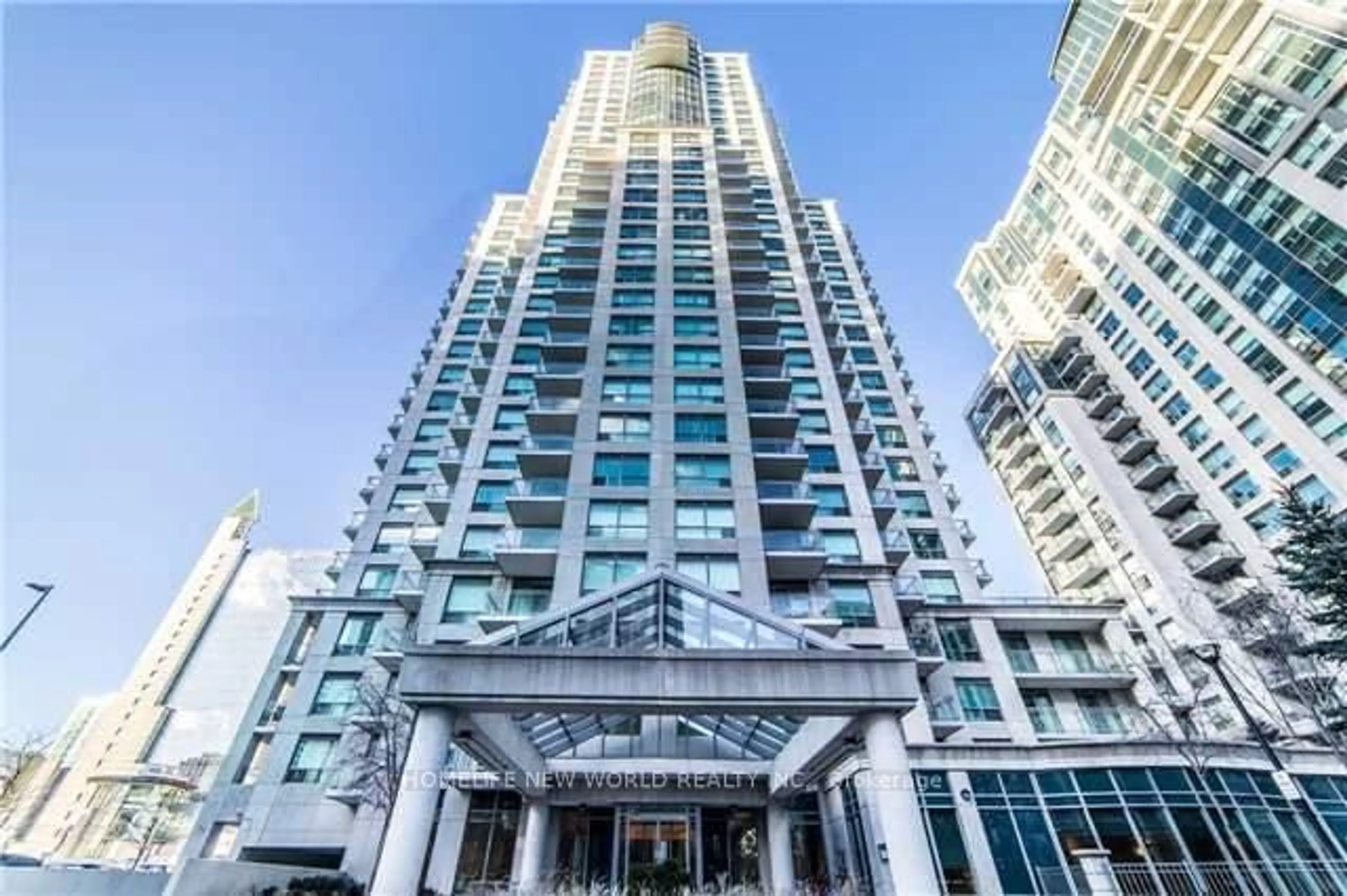 Indoor foyer for 21 Hillcrest Ave #1705, Toronto Ontario M2N 7K2