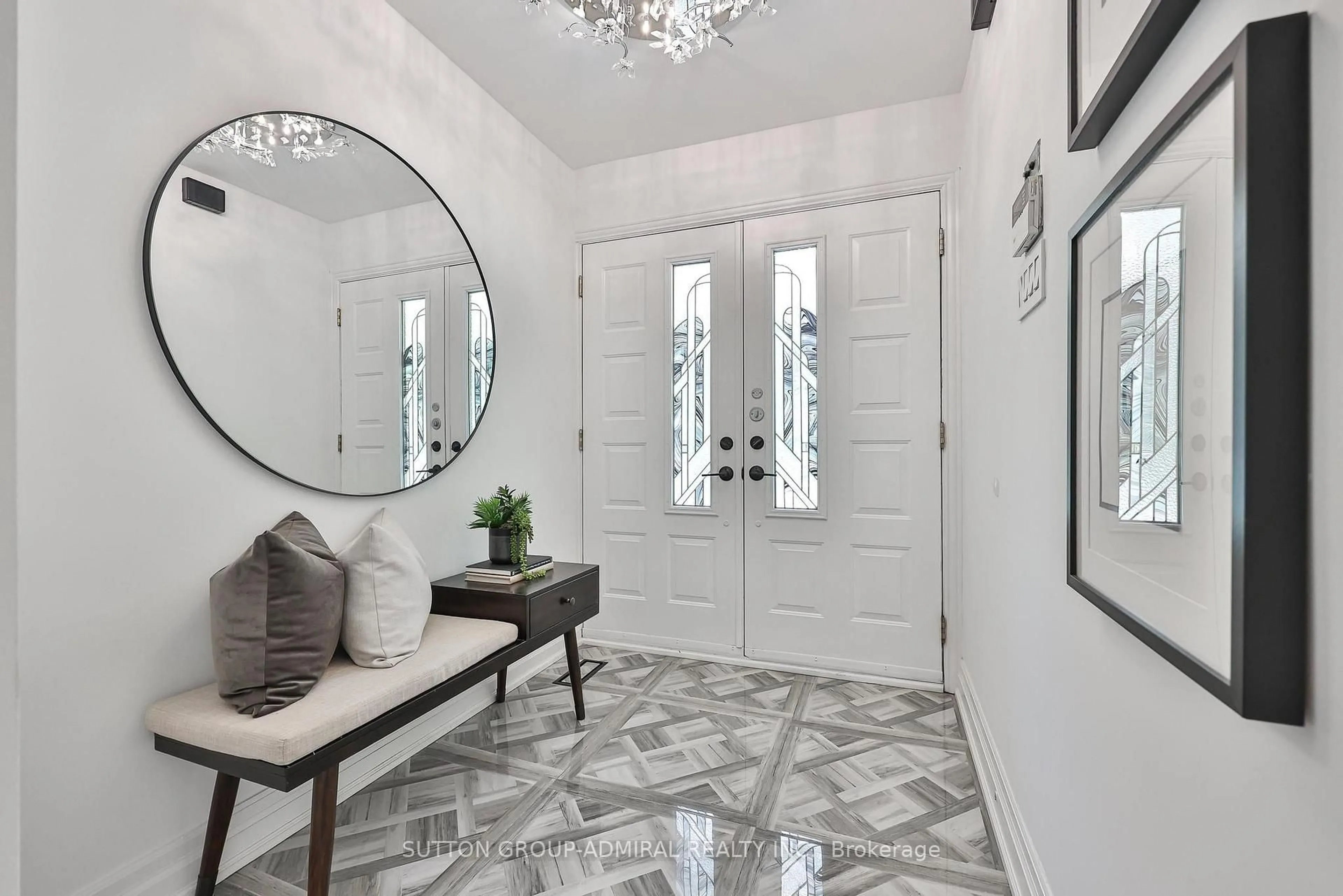 Indoor entryway for 256 Torresdale Ave, Toronto Ontario M2R 3E8