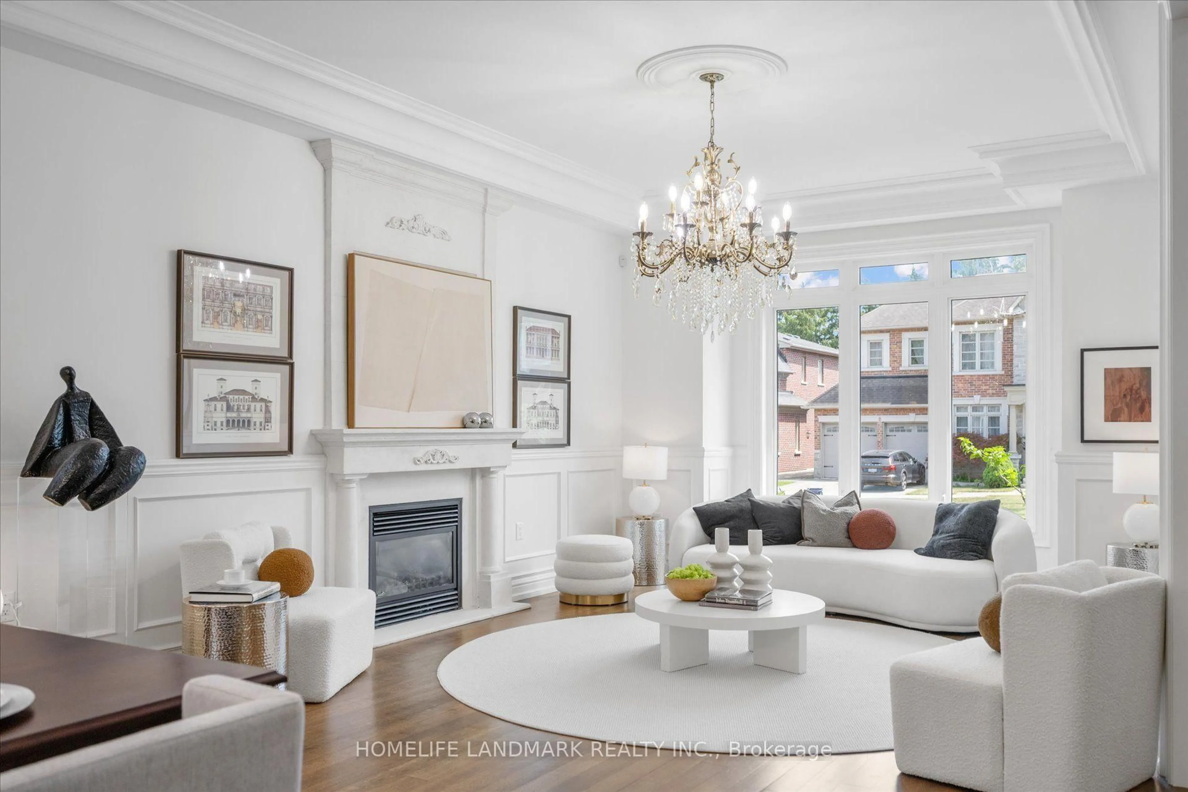 Living room with furniture, unknown for 92 Caines Ave, Toronto Ontario M2R 2L3
