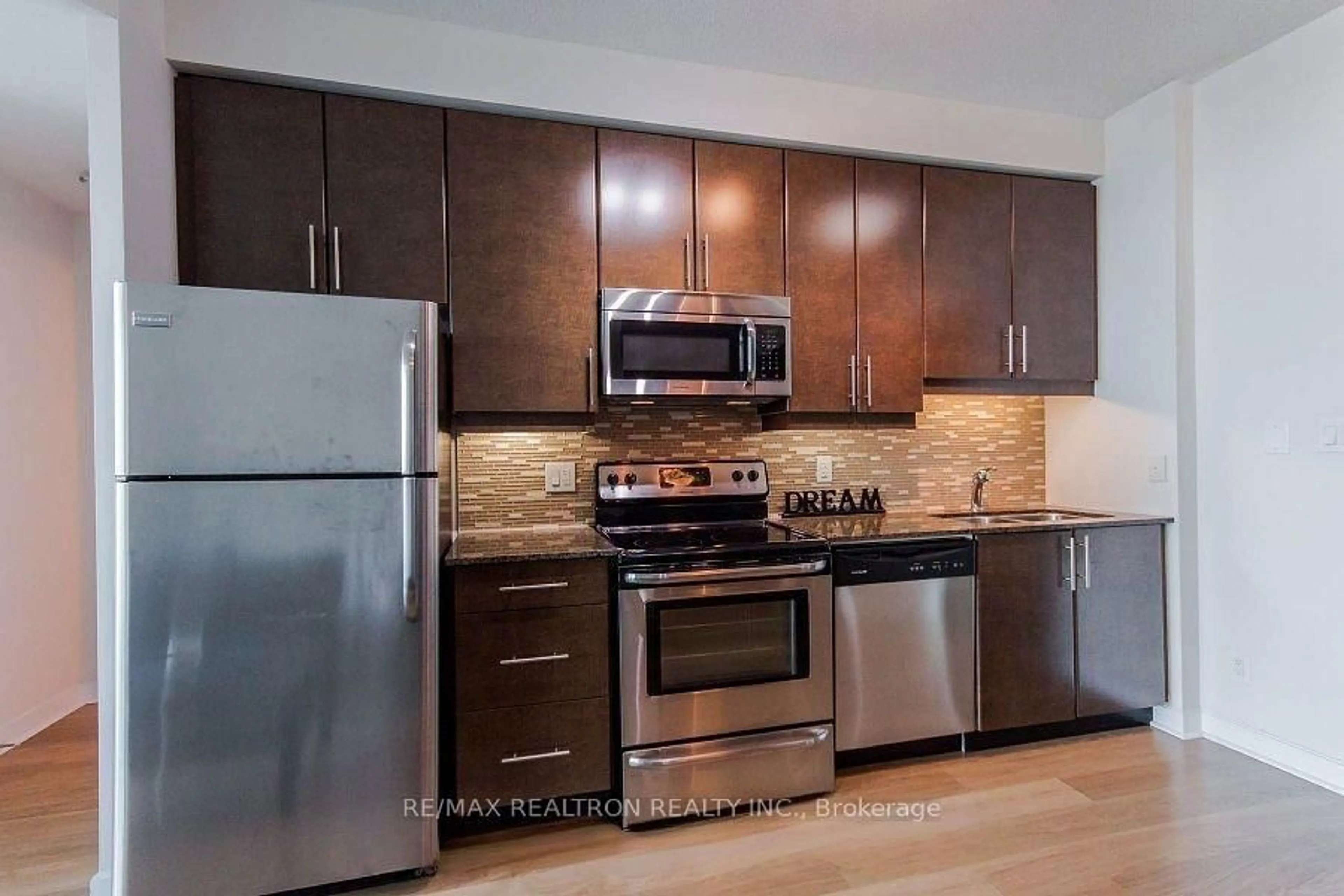 Standard kitchen, unknown for 33 Bay St #4605, Toronto Ontario M5J 2Z3