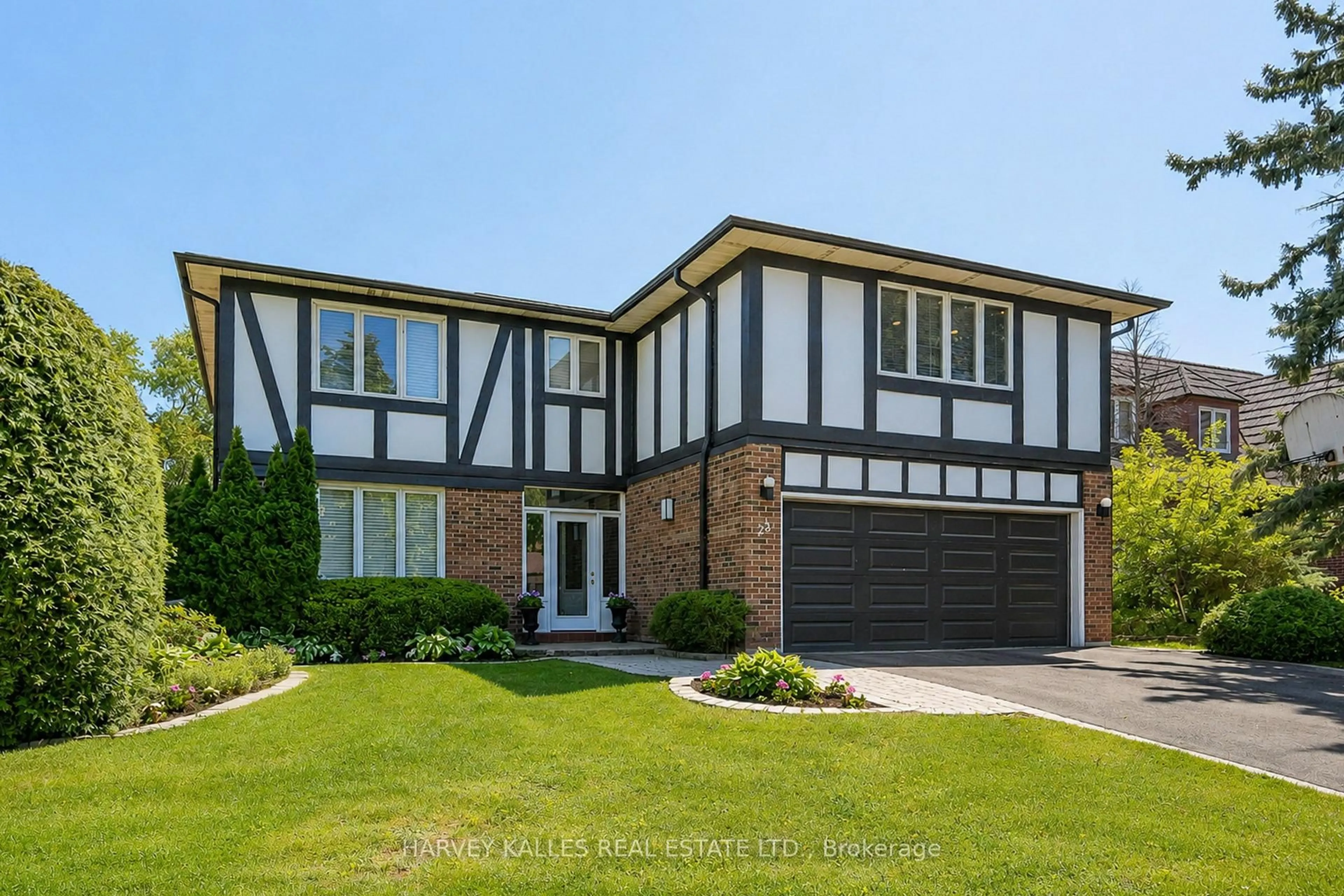 Home with brick exterior material, street for 23 Pinnacle Rd, Toronto Ontario M2L 2V6