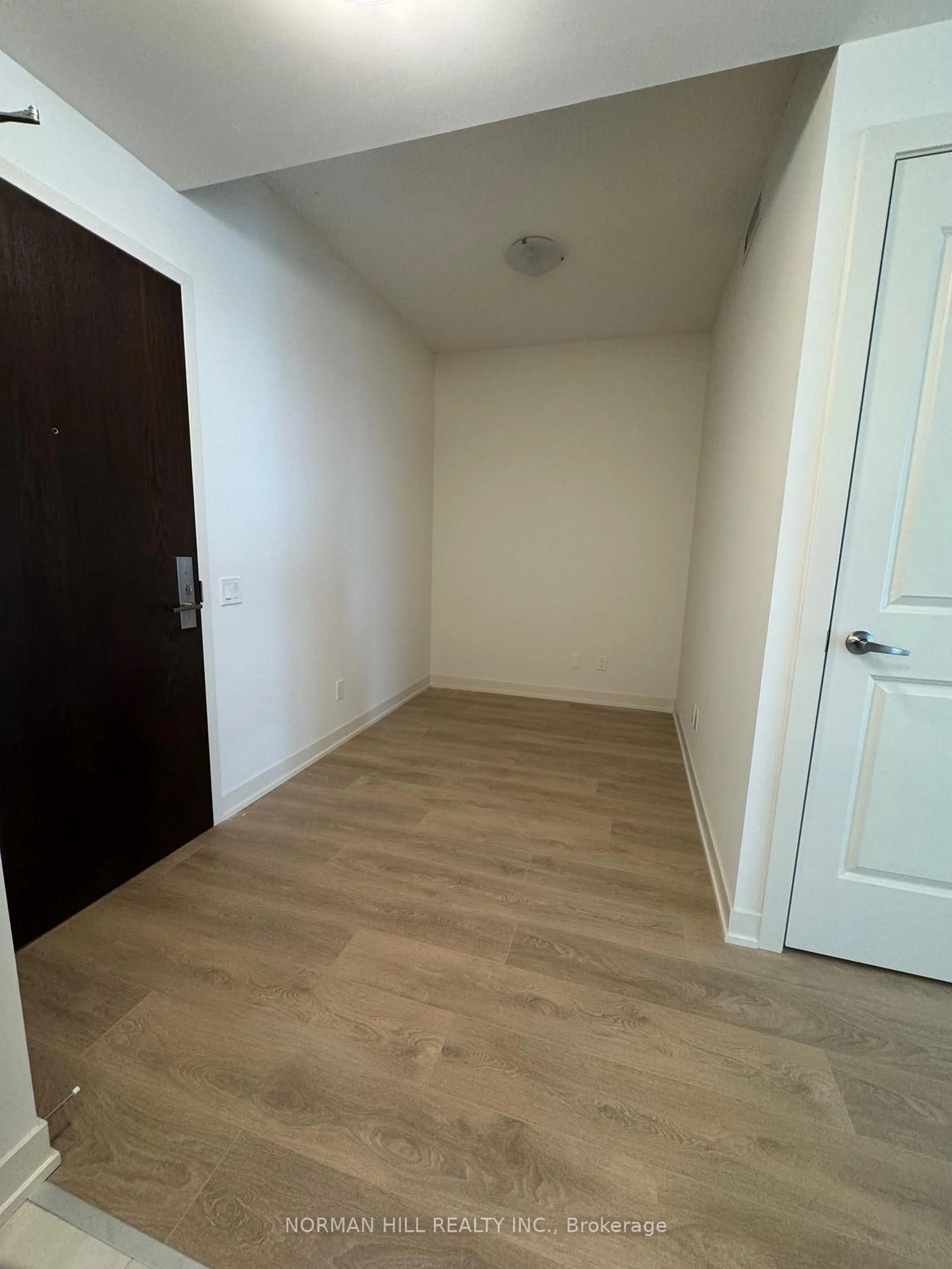 A pic of a room for 4955 Yonge St #2805, Toronto Ontario M2N 0L8