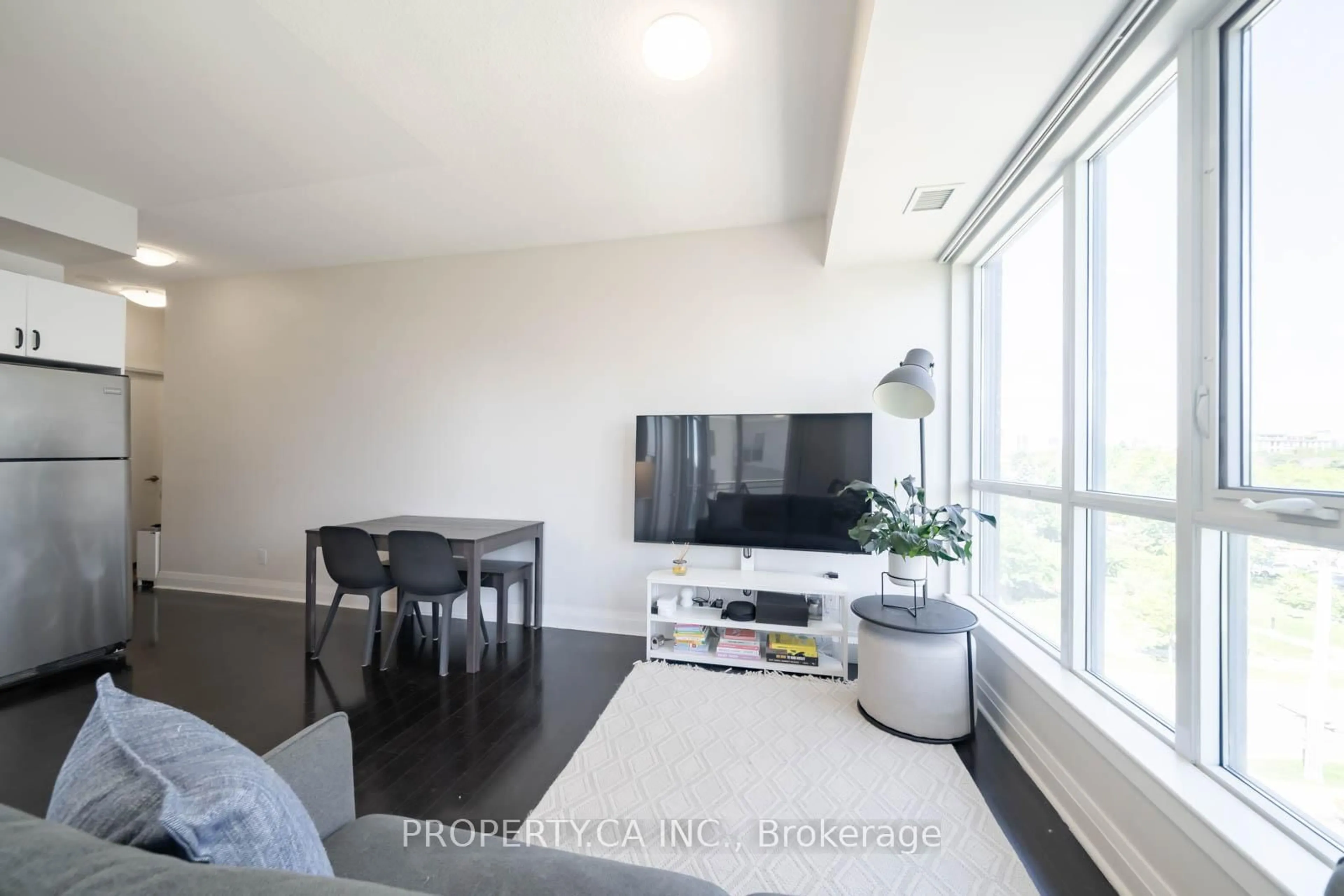 A pic of a room for 17 Kenaston Gdns #516, Toronto Ontario M2K 0B9