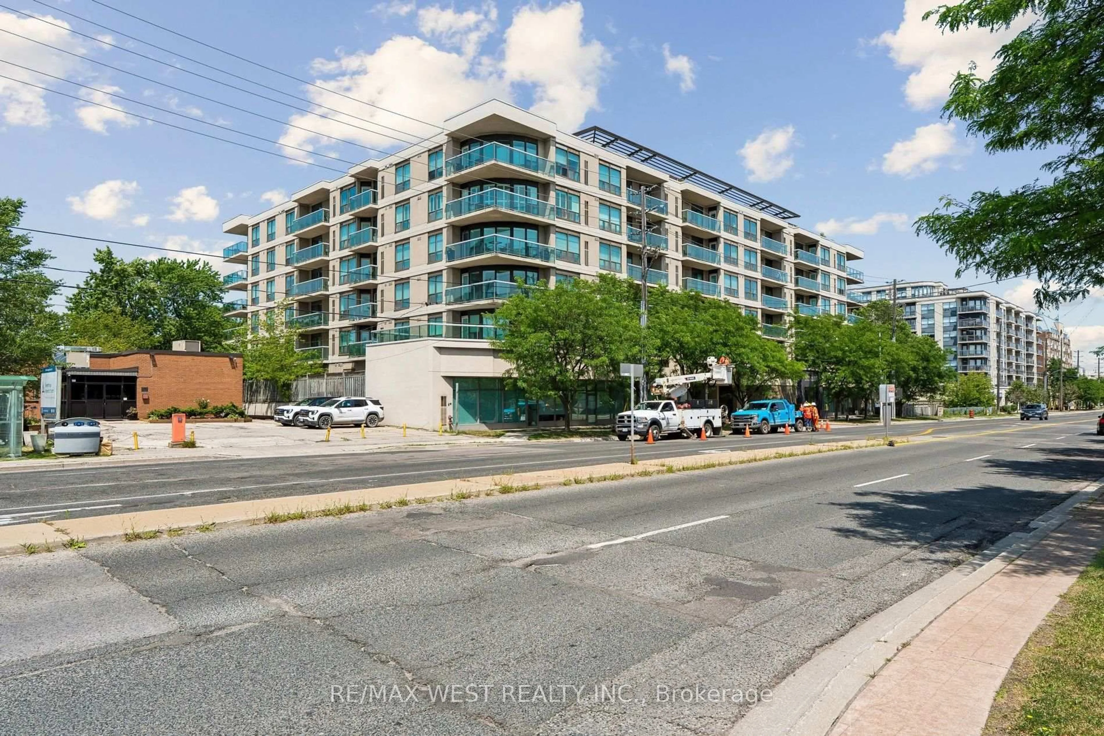 A pic from outside/outdoor area/front of a property/back of a property/a pic from drone, street for 890 Sheppard Ave #206, Toronto Ontario M3H 6B9