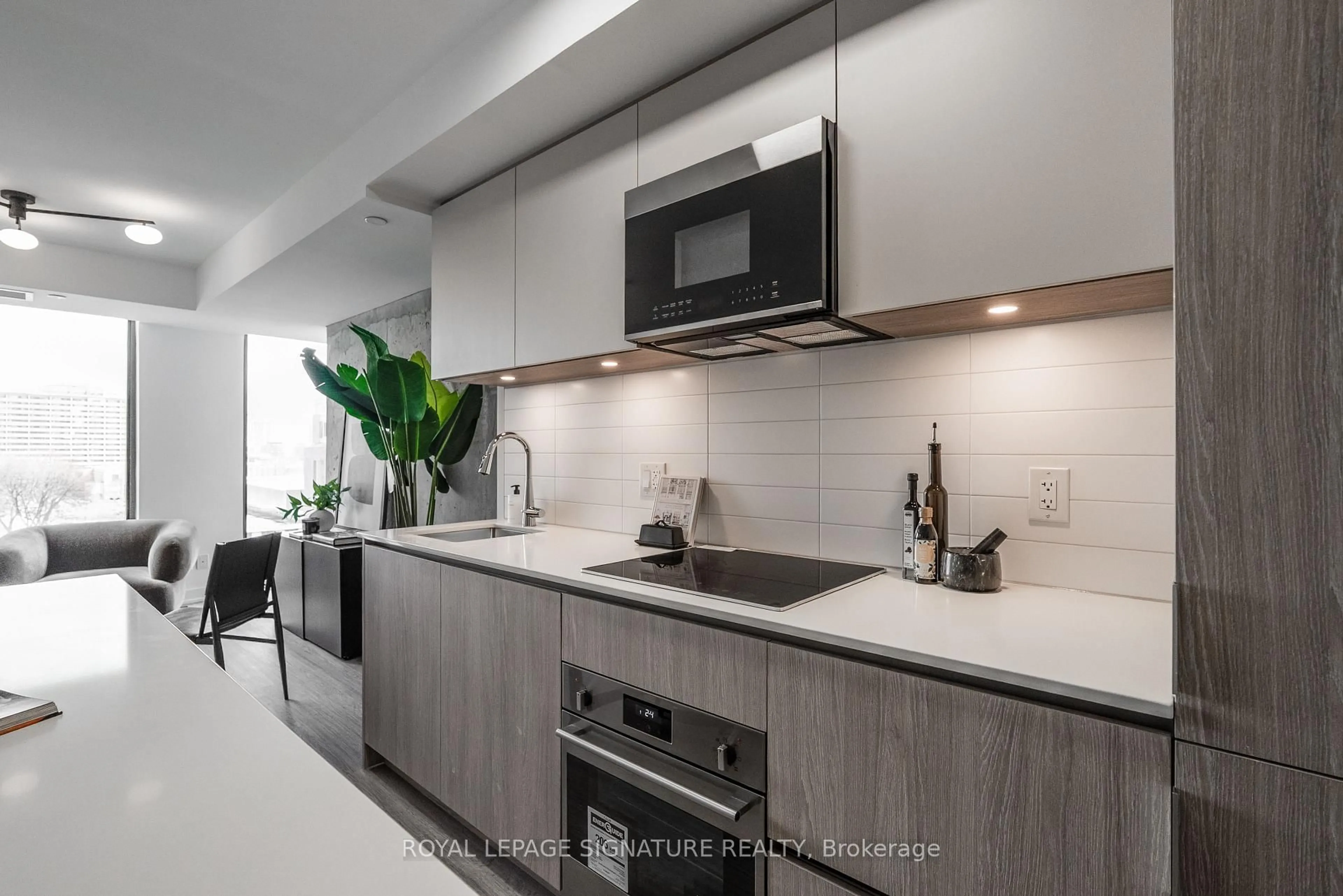 Unknown for 47 Mutual St #605, Toronto Ontario M5B 0C6