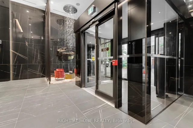11 Yorkville Ave #2113, Toronto 3