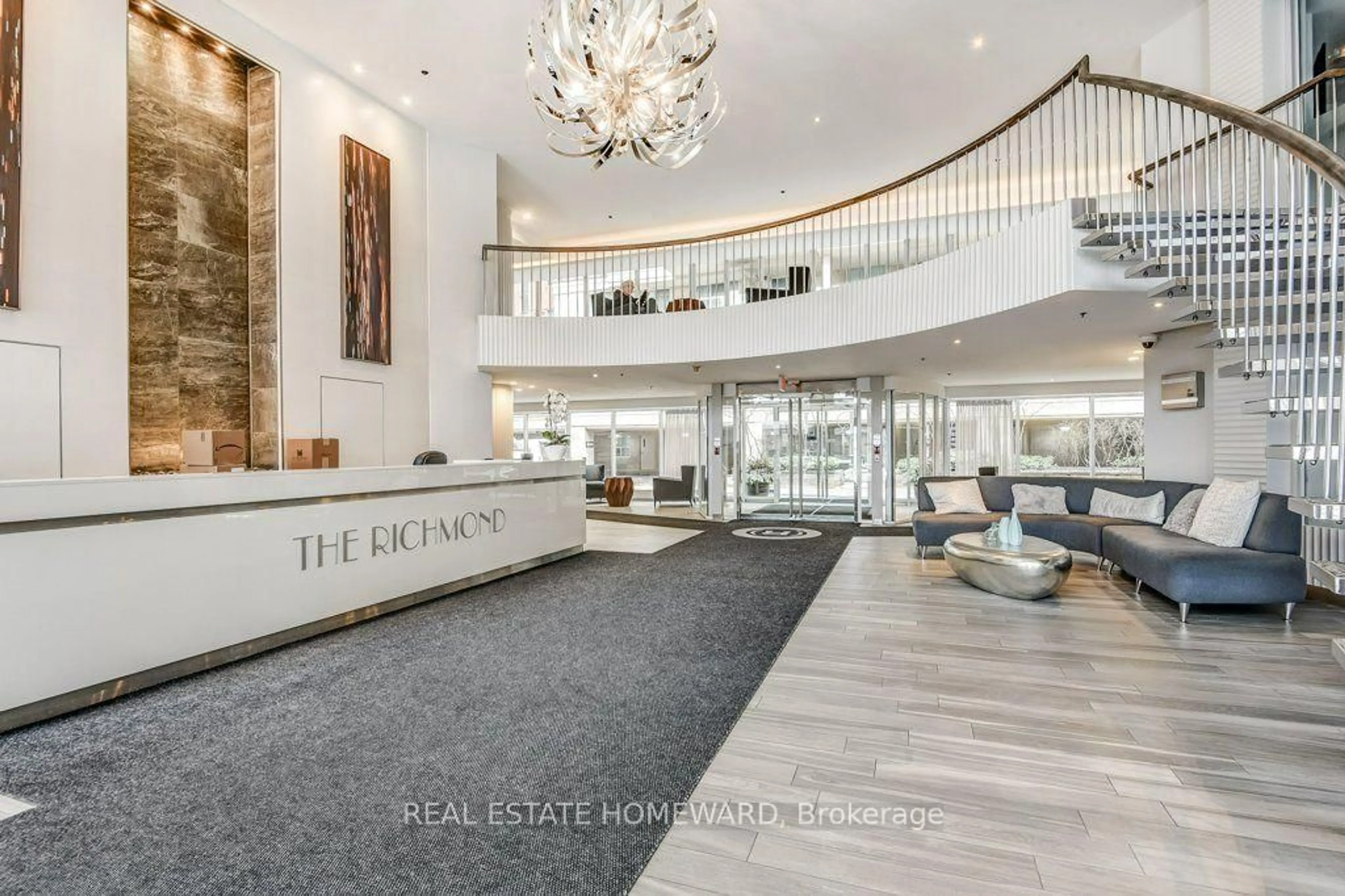 Indoor foyer for 323 Richmond St #1009, Toronto Ontario M5A 4R3